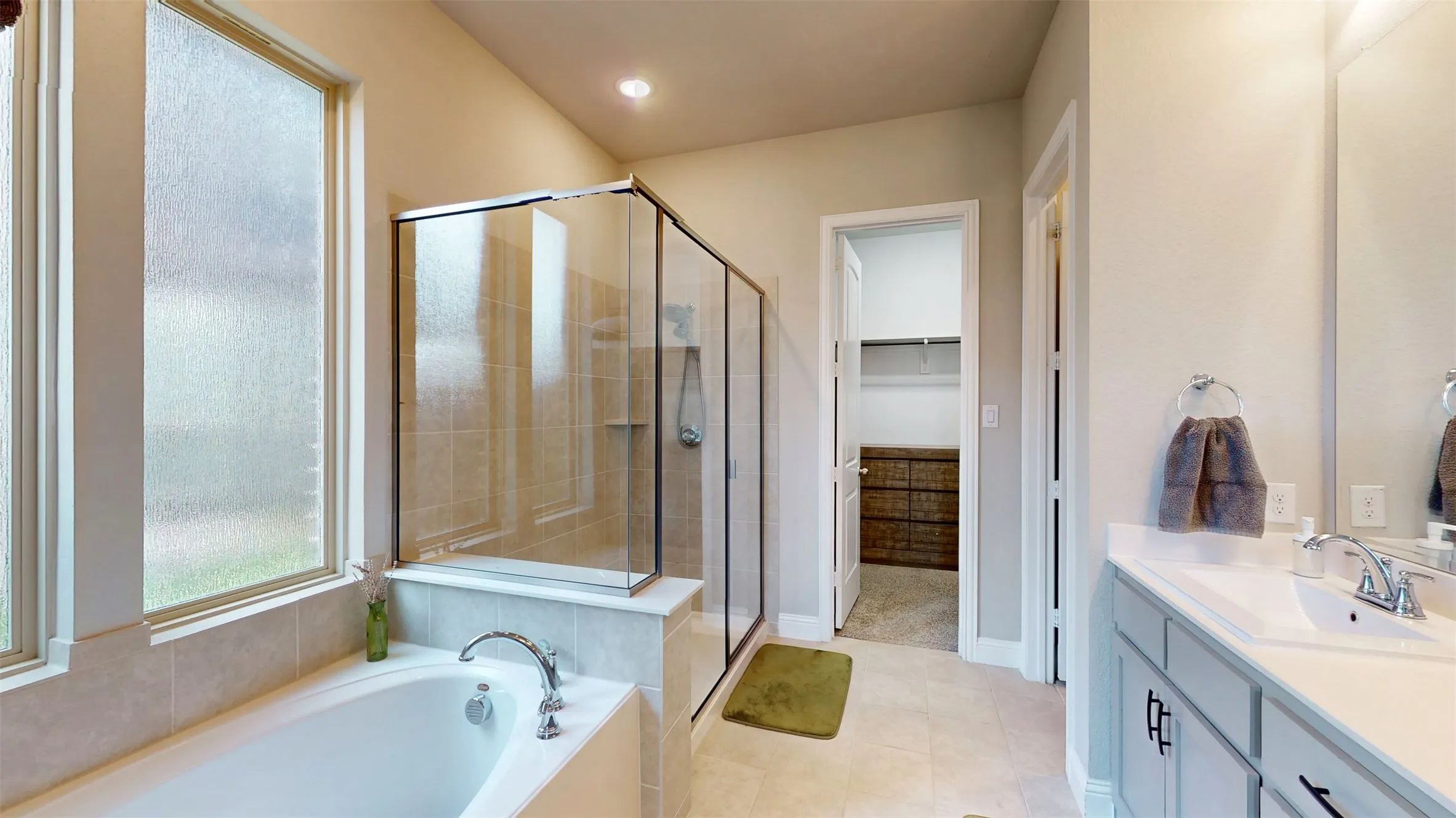 Single Family Residence For Sale in Ellis County , 1804 Gristmill Drive, Mansfield, Texas 76063, 4 Bedroom, 3 Bathroom, 2 Garage spaces, 2,797 Sqft, built in 2020, mls#21282418, Real Estate Agent in Mansfield, Homes For Sale in Ellis county, Homes For Sale in Mansfield, Realtor in Mansfield Texas, Real Estate Brokerage Independent Realty Texas, Luminita Cordes Realtor