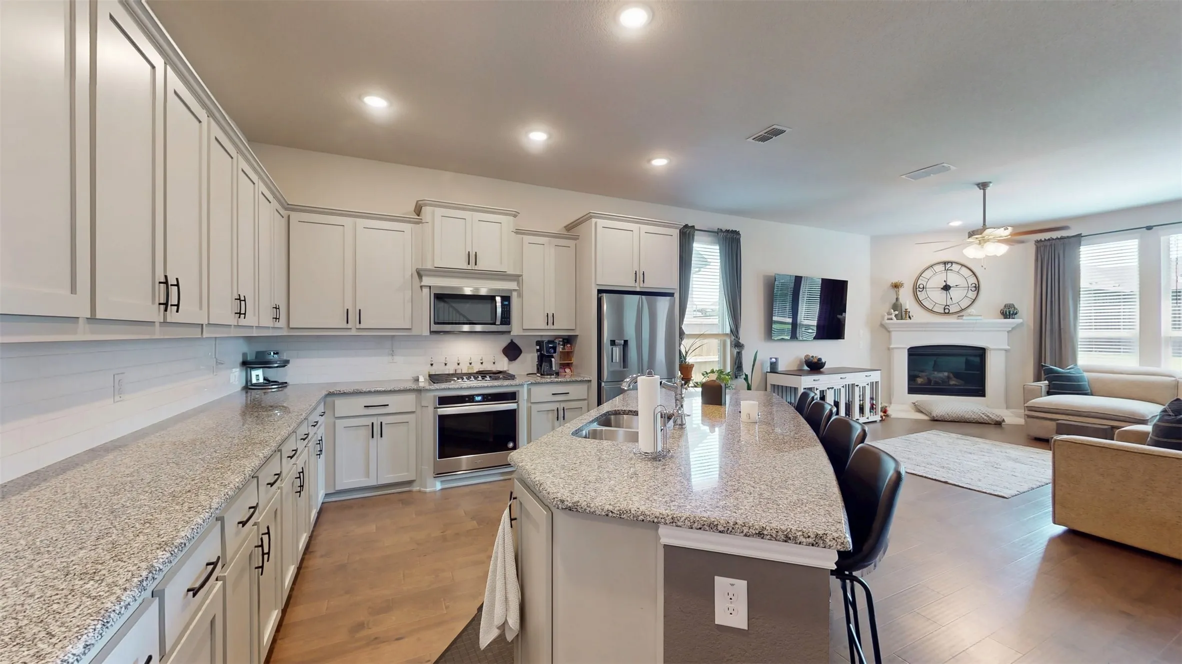 Single Family Residence For Sale in Ellis County , 1804 Gristmill Drive, Mansfield, Texas 76063, 4 Bedroom, 3 Bathroom, 2 Garage spaces, 2,797 Sqft, built in 2020, mls#21282418, Real Estate Agent in Mansfield, Homes For Sale in Ellis county, Homes For Sale in Mansfield, Realtor in Mansfield Texas, Real Estate Brokerage Independent Realty Texas, Luminita Cordes Realtor