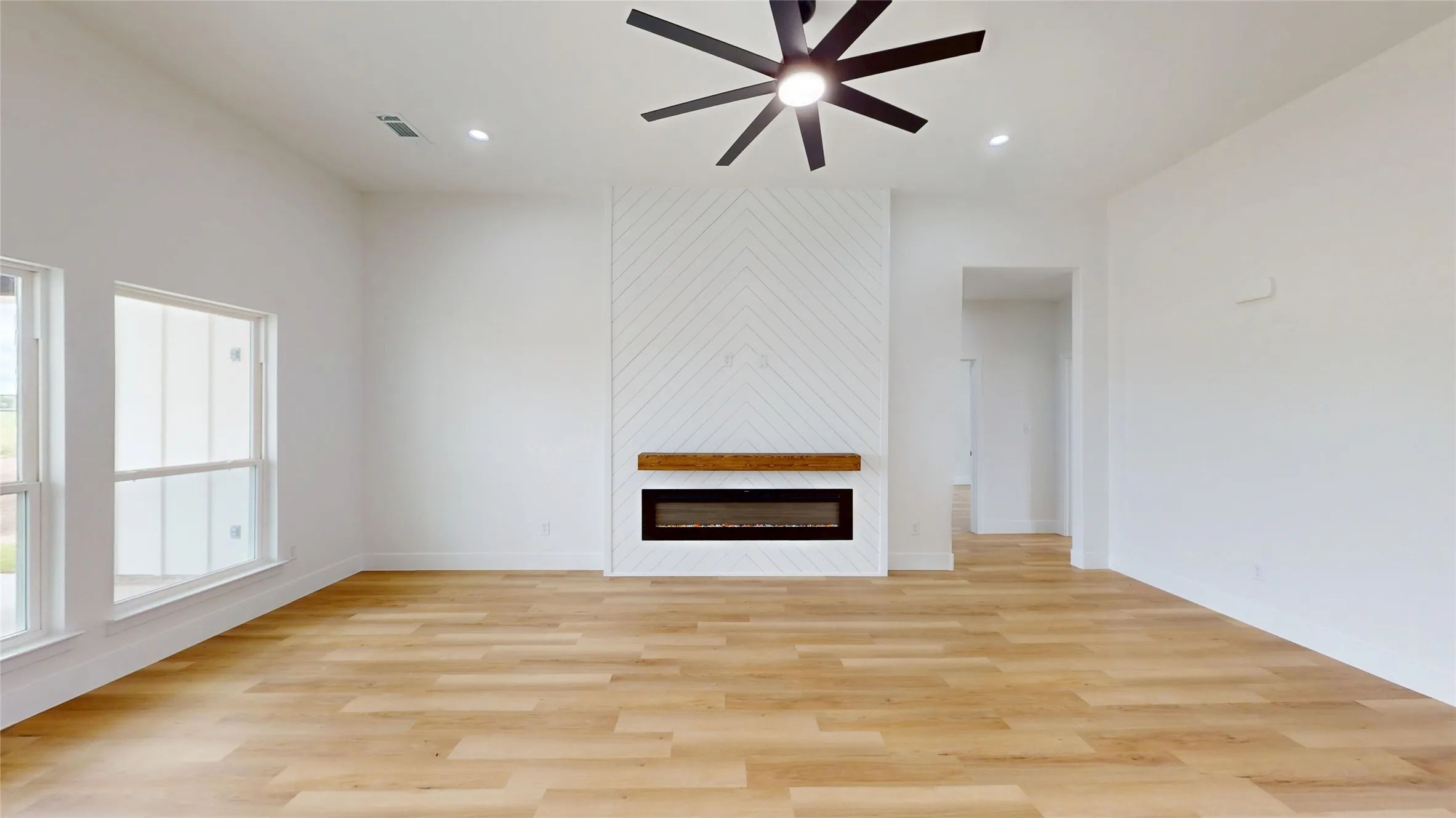 Single Family Residence For Sale in Hunt County , 3296 Escobar Circle, Greenville, Texas 75401, 4 Bedroom, 3 Bathroom, 2 Garage spaces, 2,367 Sqft, built in 2026, mls#21289632, Real Estate Agent in Greenville, Homes For Sale in Hunt county, Homes For Sale in Greenville, Realtor in Greenville Texas, Real Estate Brokerage Independent Realty Texas, Luminita Cordes Realtor