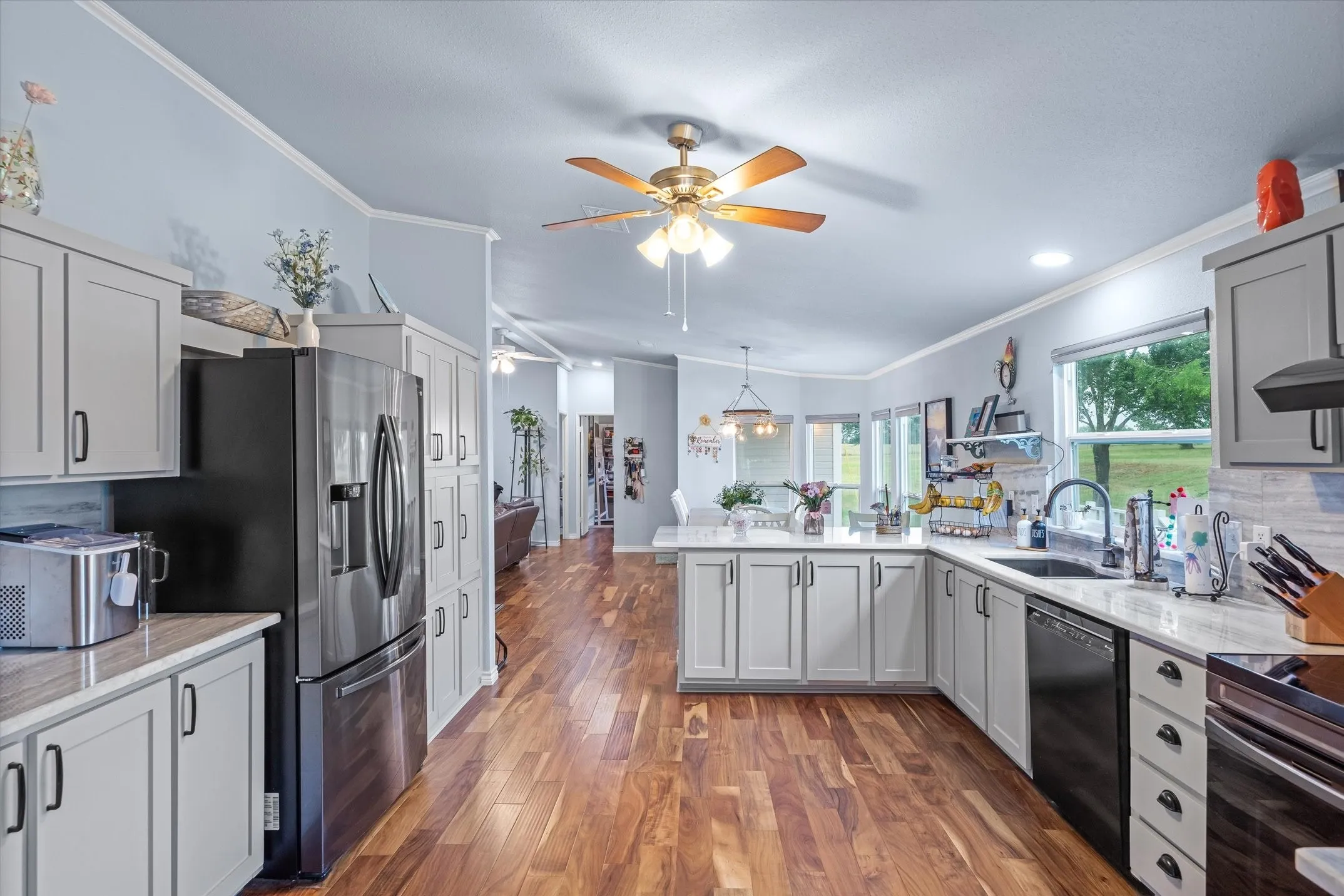 Single Family Residence For Sale in Van Zandt County , 2364 VZ County Road 2128, Wills Point, Texas 75169, 4 Bedroom, 3 Bathroom, 2 Garage spaces, 3,756 Sqft, built in 1997, mls#21288681, Real Estate Agent in Wills Point, Homes For Sale in Van Zandt county, Homes For Sale in Wills Point, Realtor in Wills Point Texas, Real Estate Brokerage Independent Realty Texas, Luminita Cordes Realtor