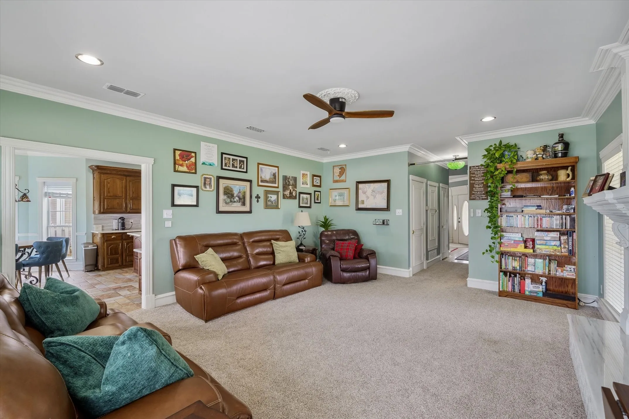 Single Family Residence For Sale in Van Zandt County , 2364 VZ County Road 2128, Wills Point, Texas 75169, 4 Bedroom, 3 Bathroom, 2 Garage spaces, 3,756 Sqft, built in 1997, mls#21288681, Real Estate Agent in Wills Point, Homes For Sale in Van Zandt county, Homes For Sale in Wills Point, Realtor in Wills Point Texas, Real Estate Brokerage Independent Realty Texas, Luminita Cordes Realtor