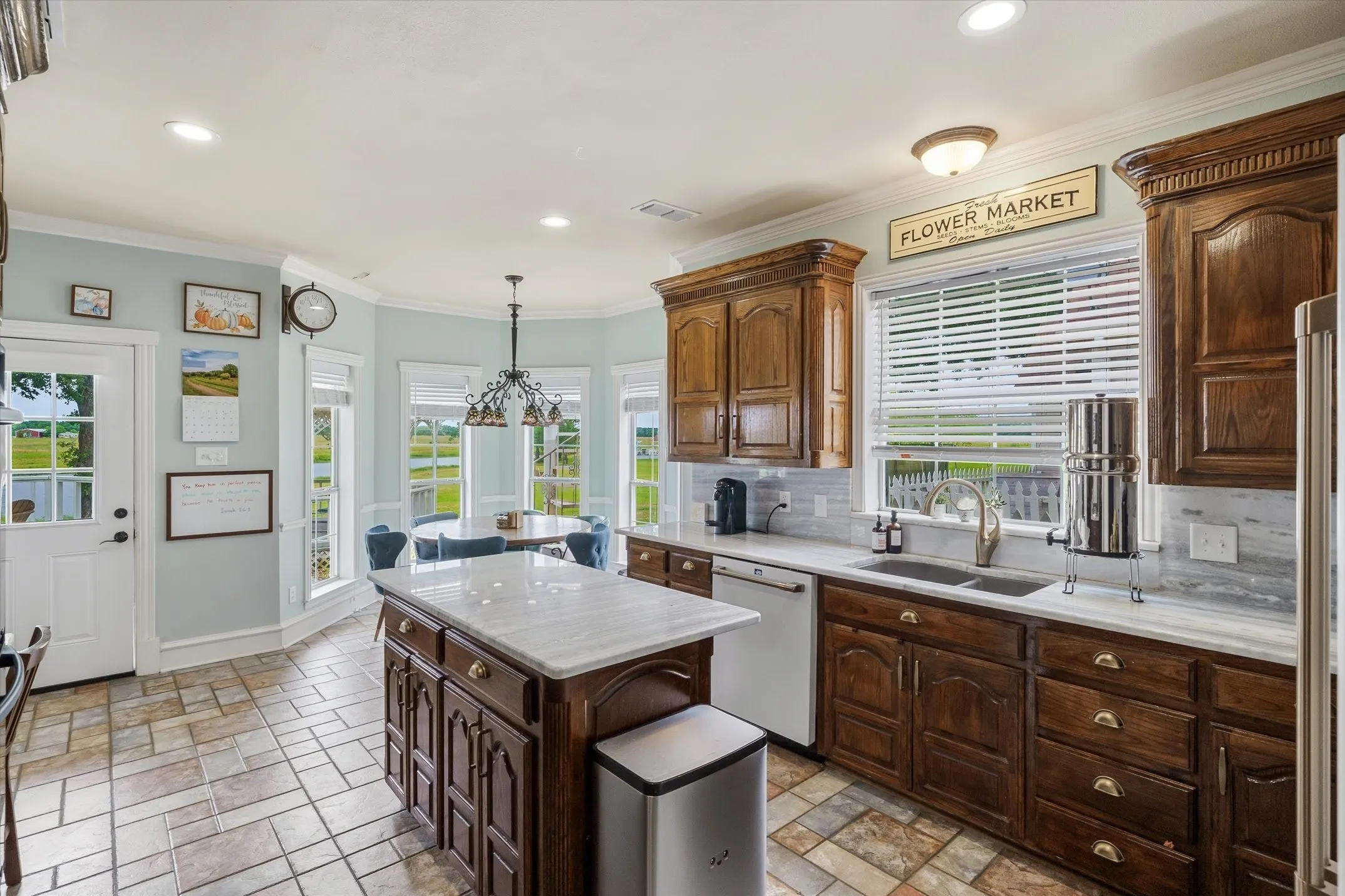 Single Family Residence For Sale in Van Zandt County , 2364 VZ County Road 2128, Wills Point, Texas 75169, 4 Bedroom, 3 Bathroom, 2 Garage spaces, 3,756 Sqft, built in 1997, mls#21288681, Real Estate Agent in Wills Point, Homes For Sale in Van Zandt county, Homes For Sale in Wills Point, Realtor in Wills Point Texas, Real Estate Brokerage Independent Realty Texas, Luminita Cordes Realtor
