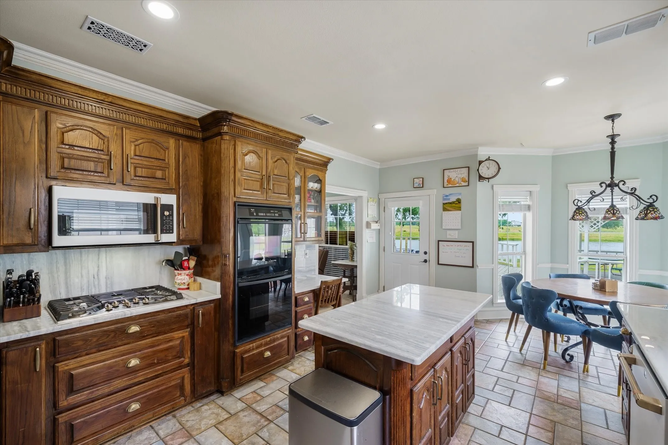 Single Family Residence For Sale in Van Zandt County , 2364 VZ County Road 2128, Wills Point, Texas 75169, 4 Bedroom, 3 Bathroom, 2 Garage spaces, 3,756 Sqft, built in 1997, mls#21288681, Real Estate Agent in Wills Point, Homes For Sale in Van Zandt county, Homes For Sale in Wills Point, Realtor in Wills Point Texas, Real Estate Brokerage Independent Realty Texas, Luminita Cordes Realtor