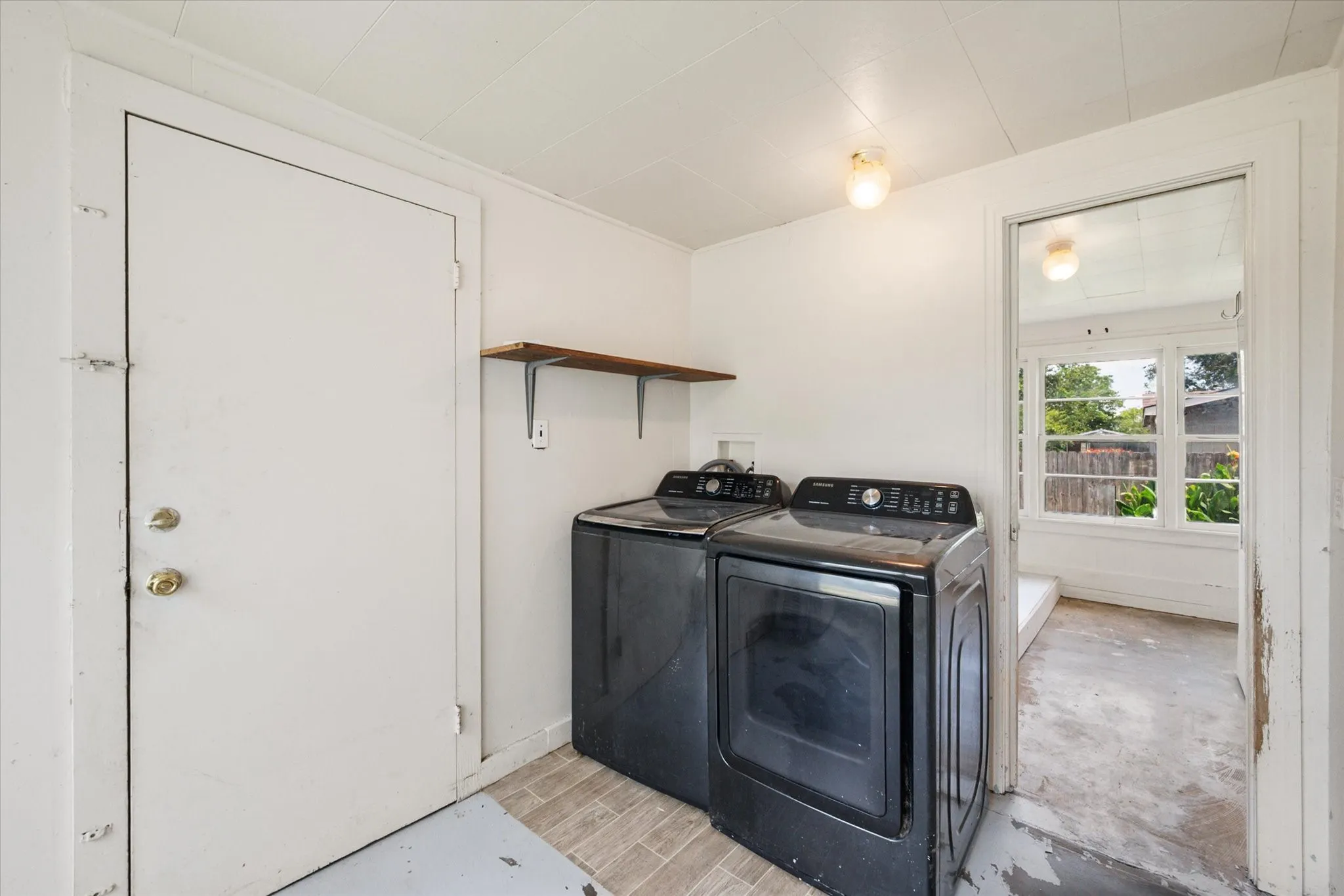 Single Family Residence For Sale in Freestone County , 342 Bond Street, Fairfield, Texas 75840, 3 Bedroom, 2 Bathroom, 1 Garage spaces, 1,520 Sqft, built in 1968, mls#21289222, Real Estate Agent in Fairfield, Homes For Sale in Freestone county, Homes For Sale in Fairfield, Realtor in Fairfield Texas, Real Estate Brokerage Independent Realty Texas, Luminita Cordes Realtor