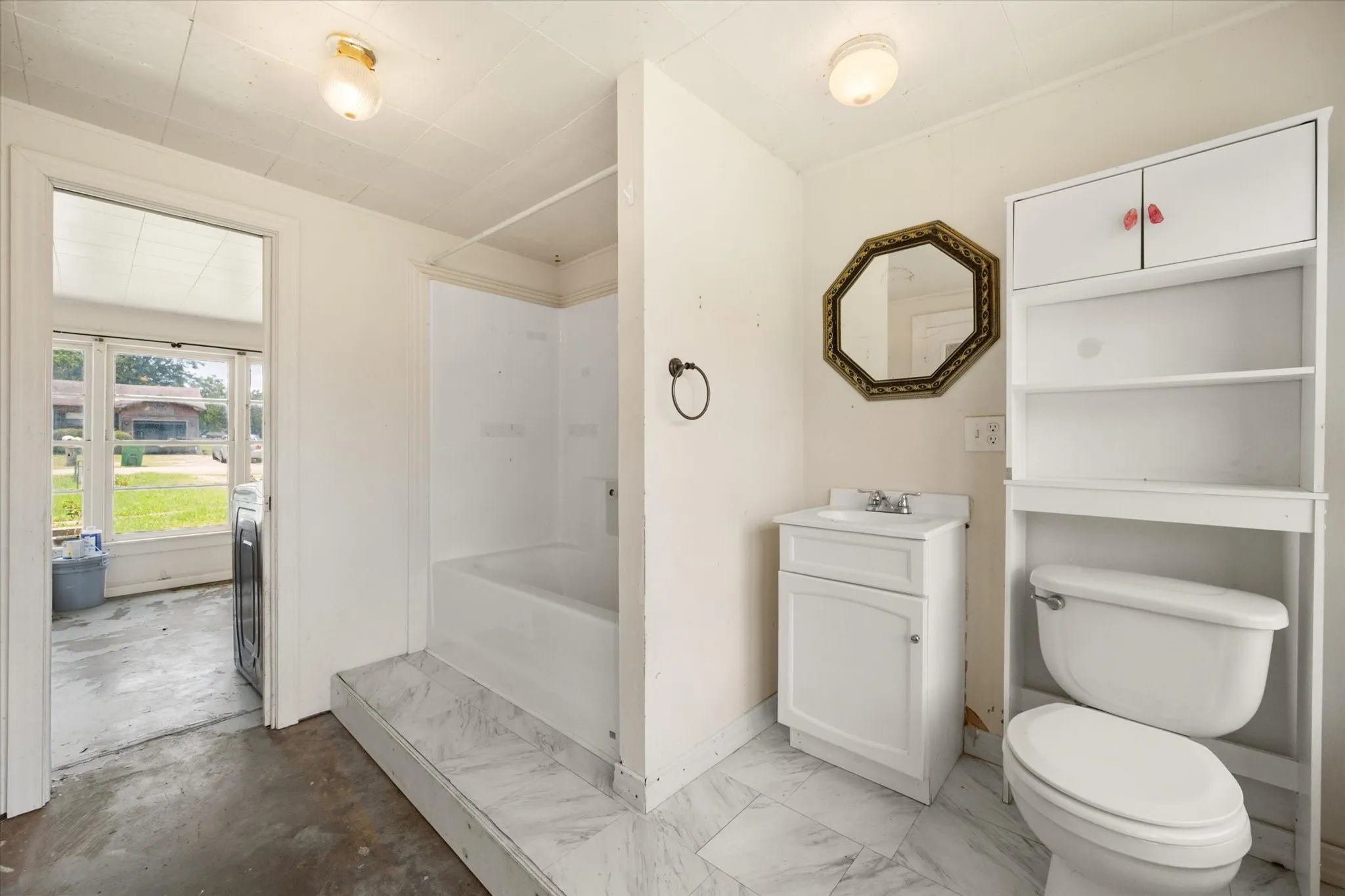 Single Family Residence For Sale in Freestone County , 342 Bond Street, Fairfield, Texas 75840, 3 Bedroom, 2 Bathroom, 1 Garage spaces, 1,520 Sqft, built in 1968, mls#21289222, Real Estate Agent in Fairfield, Homes For Sale in Freestone county, Homes For Sale in Fairfield, Realtor in Fairfield Texas, Real Estate Brokerage Independent Realty Texas, Luminita Cordes Realtor