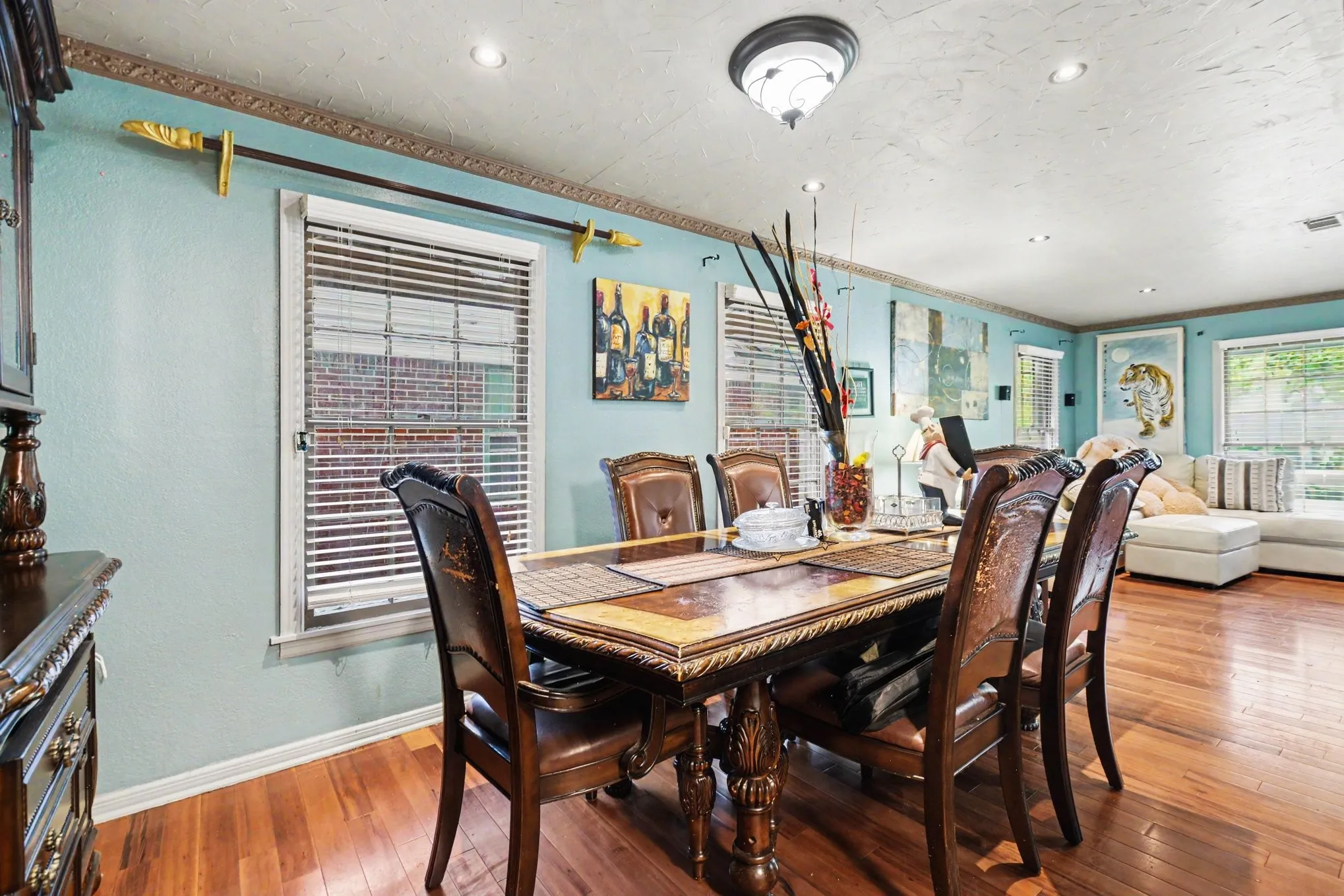 Single Family Residence For Sale in Dallas County , 1003 Ash Street, Irving, Texas 75060, 4 Bedroom, 3 Bathroom, Garage spaces, 1,584 Sqft, built in 1950, mls#21289658, Real Estate Agent in Irving, Homes For Sale in Dallas county, Homes For Sale in Irving, Realtor in Irving Texas, Real Estate Brokerage Independent Realty Texas, Luminita Cordes Realtor
