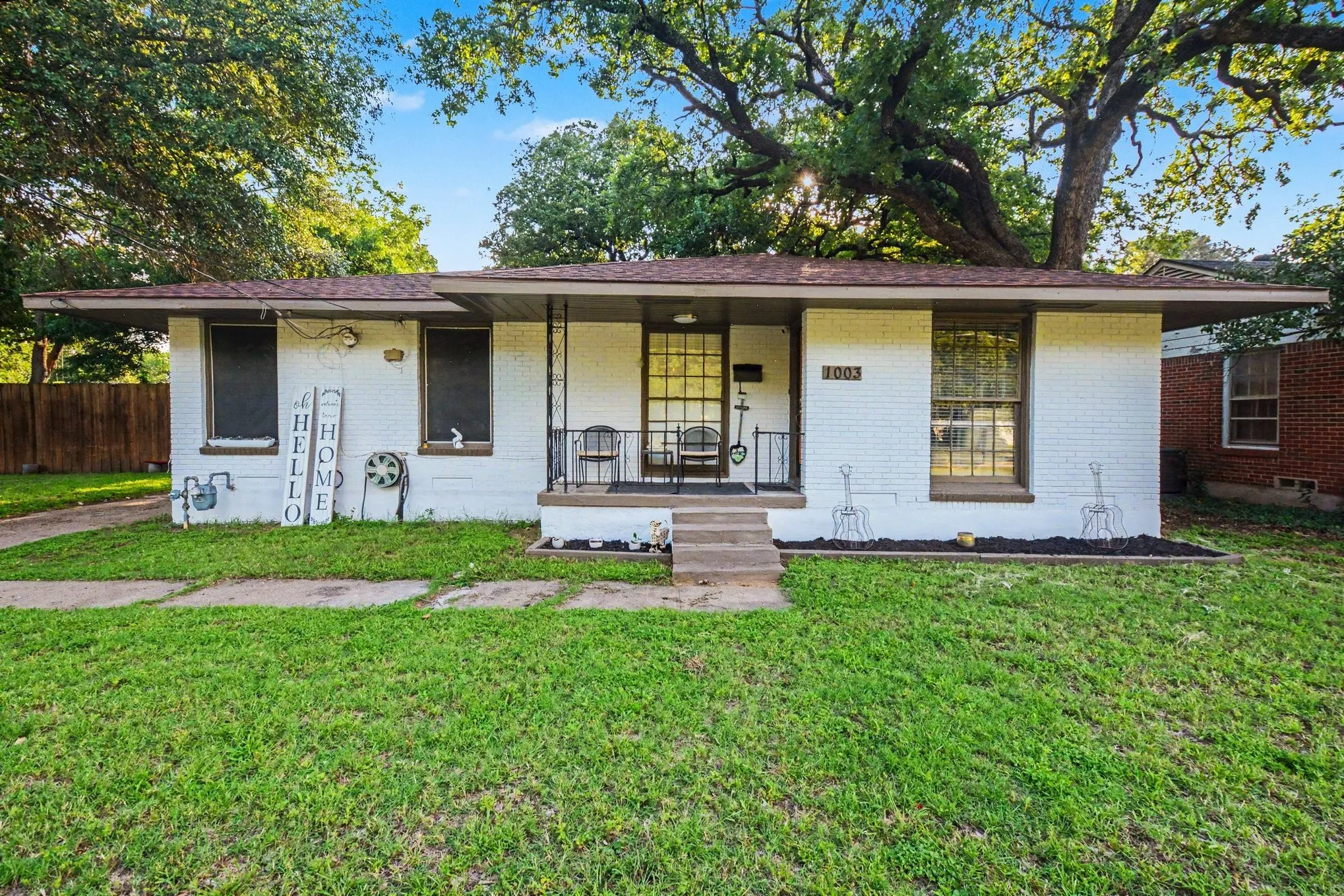 Single Family Residence For Sale in Dallas County , 1003 Ash Street, Irving, Texas 75060, 4 Bedroom, 3 Bathroom, Garage spaces, 1,584 Sqft, built in 1950, mls#21289658, Real Estate Agent in Irving, Homes For Sale in Dallas county, Homes For Sale in Irving, Realtor in Irving Texas, Real Estate Brokerage Independent Realty Texas, Luminita Cordes Realtor