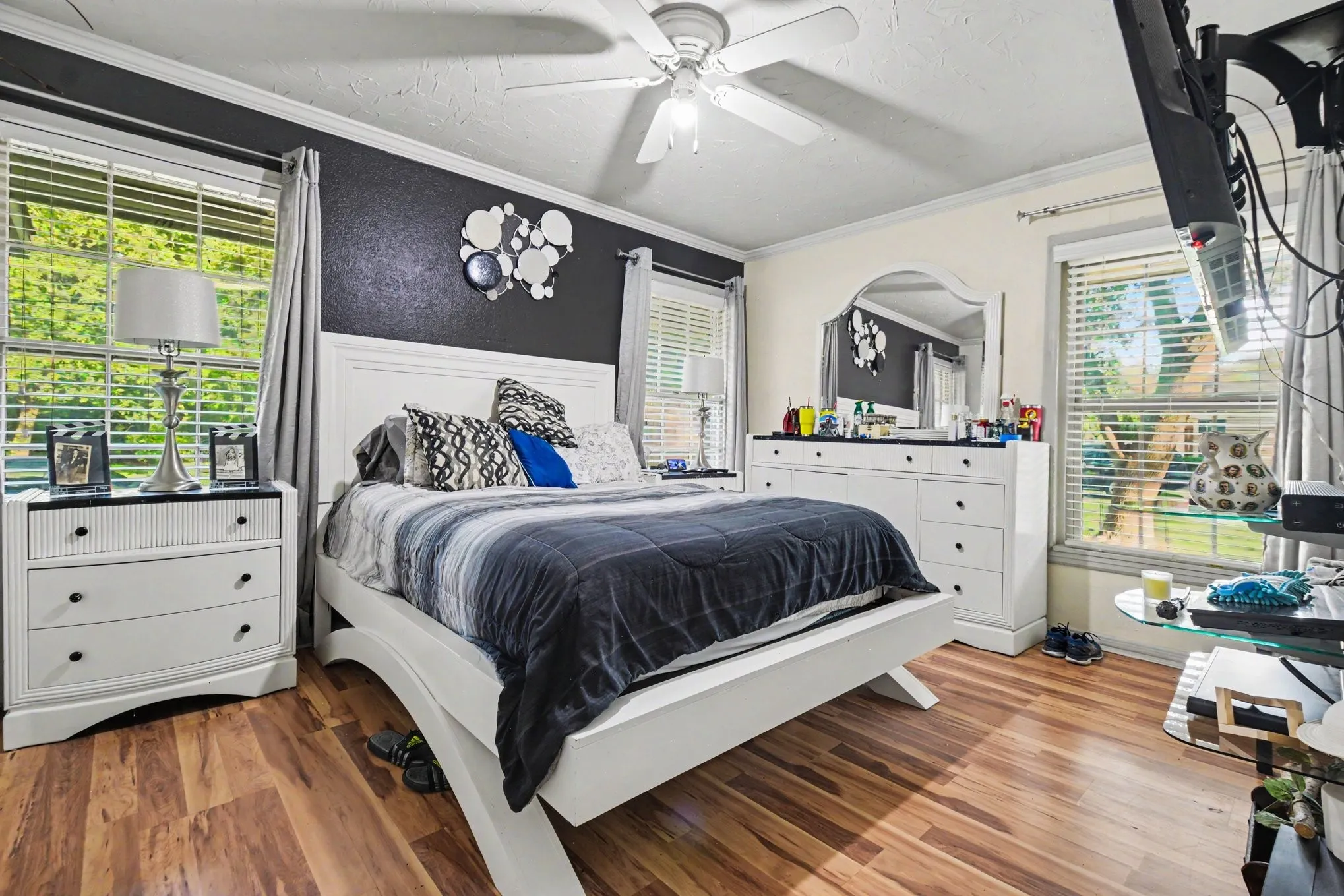 Single Family Residence For Sale in Dallas County , 1003 Ash Street, Irving, Texas 75060, 4 Bedroom, 3 Bathroom, Garage spaces, 1,584 Sqft, built in 1950, mls#21289658, Real Estate Agent in Irving, Homes For Sale in Dallas county, Homes For Sale in Irving, Realtor in Irving Texas, Real Estate Brokerage Independent Realty Texas, Luminita Cordes Realtor