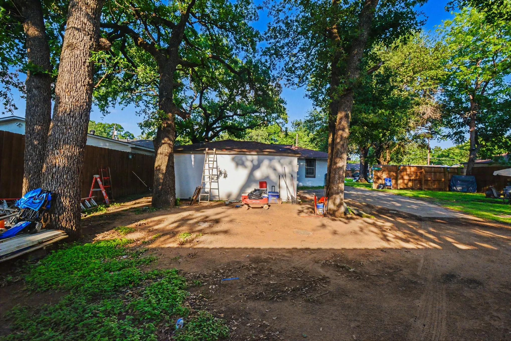 Single Family Residence For Sale in Dallas County , 1003 Ash Street, Irving, Texas 75060, 4 Bedroom, 3 Bathroom, Garage spaces, 1,584 Sqft, built in 1950, mls#21289658, Real Estate Agent in Irving, Homes For Sale in Dallas county, Homes For Sale in Irving, Realtor in Irving Texas, Real Estate Brokerage Independent Realty Texas, Luminita Cordes Realtor