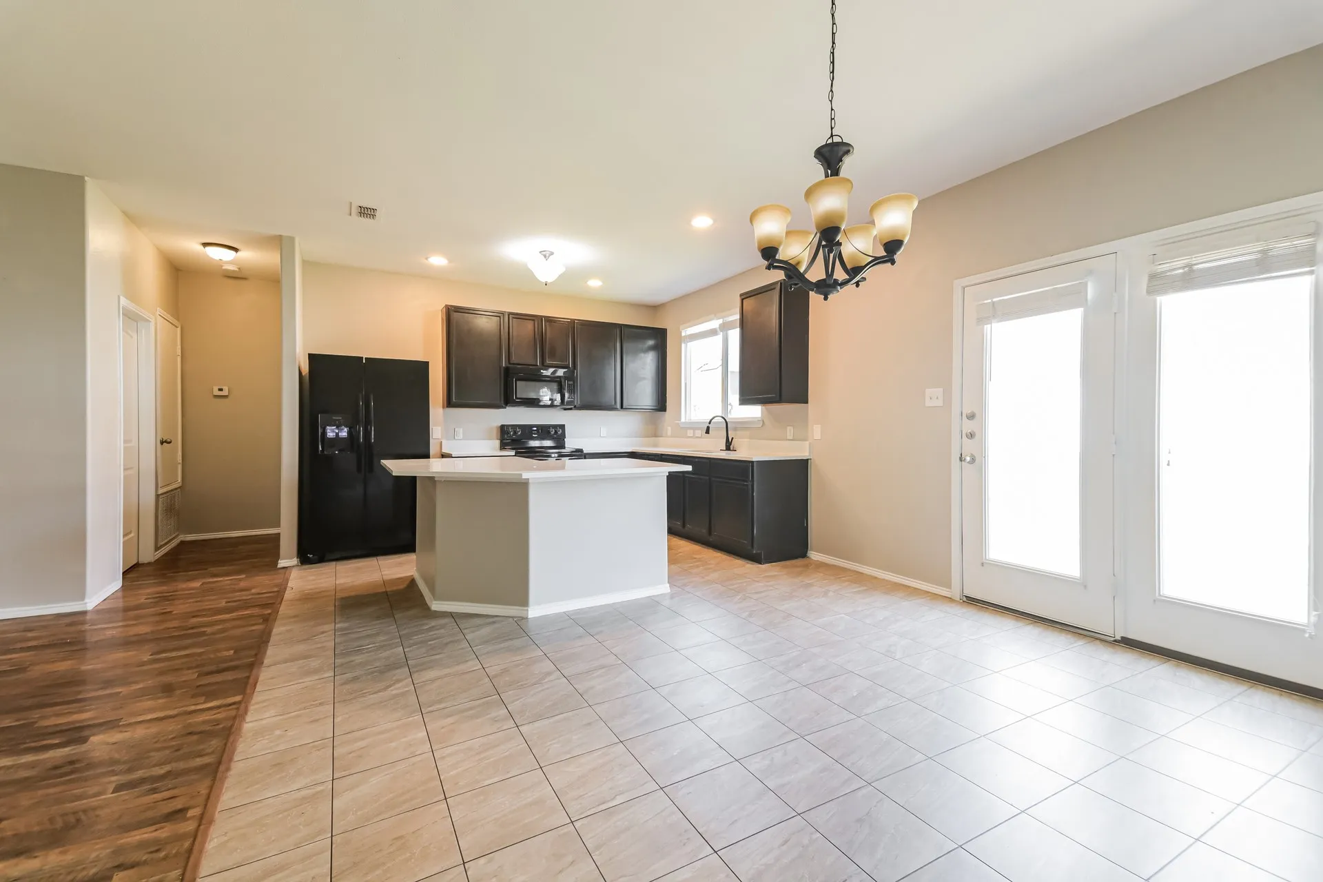 Single Family Residence For Sale in Denton County , 9109 Cranston Court, Providence Village, Texas 76227, 3 Bedroom, 2 Bathroom, 2 Garage spaces, 1,660 Sqft, built in 2013, mls#21284042, Real Estate Agent in Providence Village, Homes For Sale in Denton county, Homes For Sale in Providence Village, Realtor in Providence Village Texas, Real Estate Brokerage Independent Realty Texas, Luminita Cordes Realtor