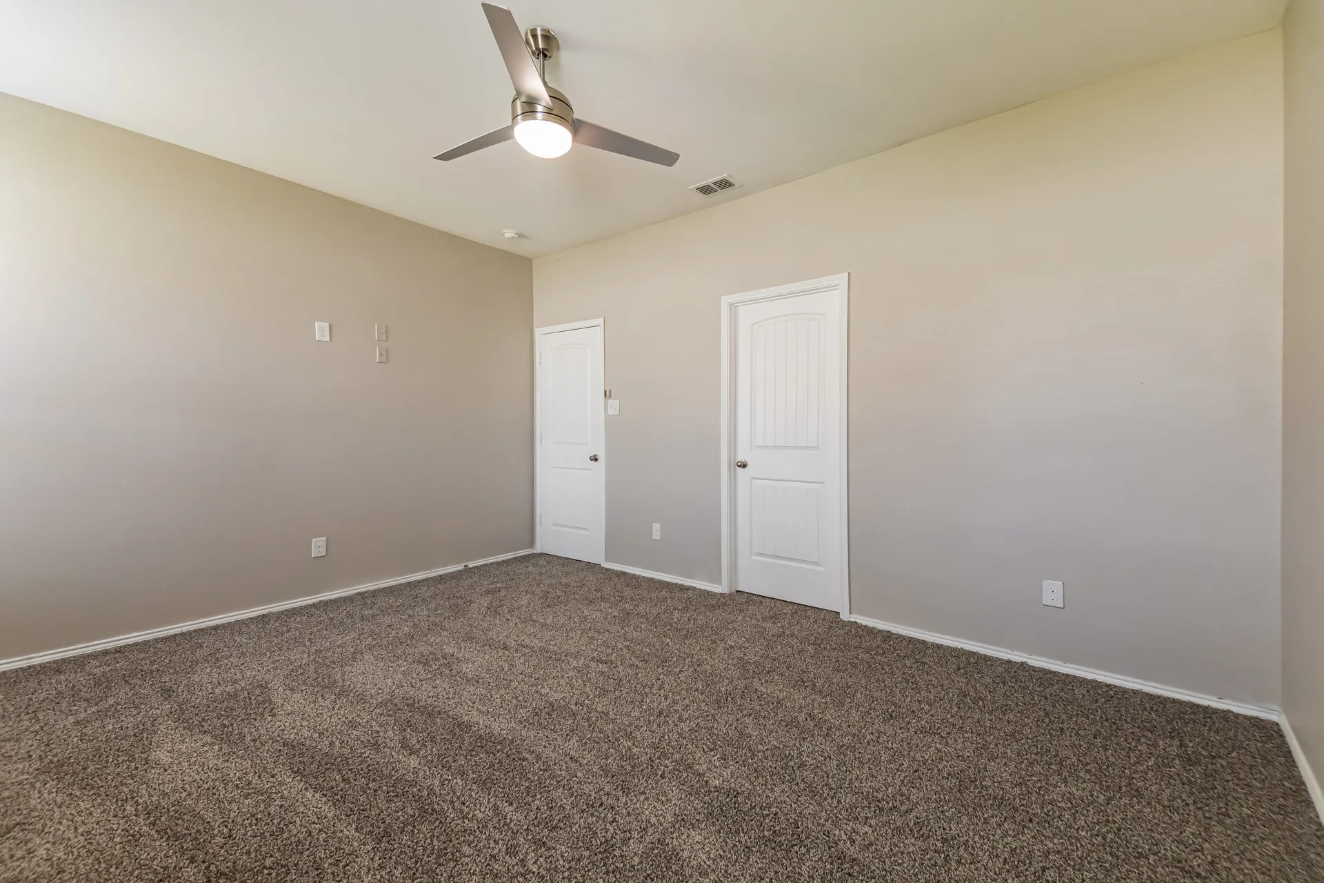 Single Family Residence For Sale in Denton County , 9109 Cranston Court, Providence Village, Texas 76227, 3 Bedroom, 2 Bathroom, 2 Garage spaces, 1,660 Sqft, built in 2013, mls#21284042, Real Estate Agent in Providence Village, Homes For Sale in Denton county, Homes For Sale in Providence Village, Realtor in Providence Village Texas, Real Estate Brokerage Independent Realty Texas, Luminita Cordes Realtor