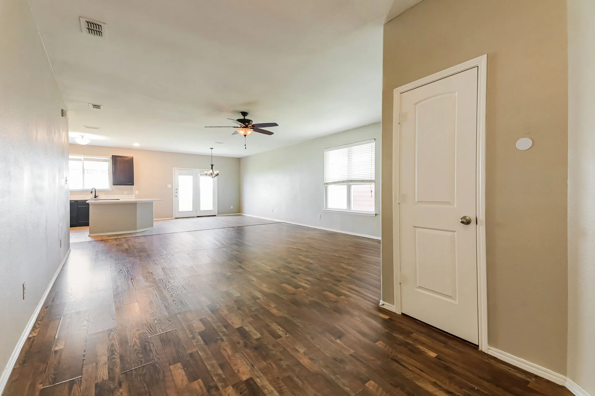 Single Family Residence For Sale in Denton County , 9109 Cranston Court, Providence Village, Texas 76227, 3 Bedroom, 2 Bathroom, 2 Garage spaces, 1,660 Sqft, built in 2013, mls#21284042, Real Estate Agent in Providence Village, Homes For Sale in Denton county, Homes For Sale in Providence Village, Realtor in Providence Village Texas, Real Estate Brokerage Independent Realty Texas, Luminita Cordes Realtor