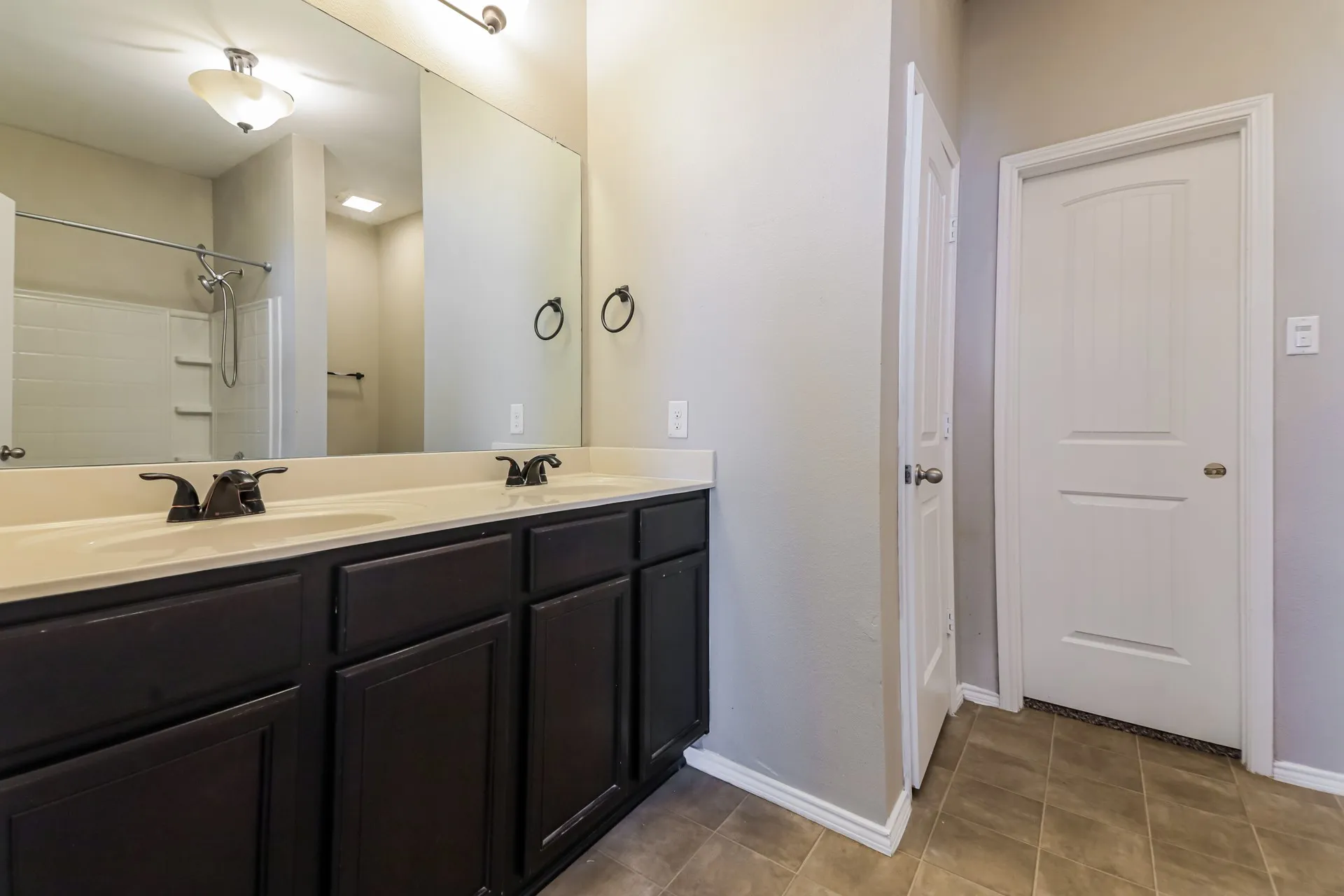 Single Family Residence For Sale in Denton County , 9109 Cranston Court, Providence Village, Texas 76227, 3 Bedroom, 2 Bathroom, 2 Garage spaces, 1,660 Sqft, built in 2013, mls#21284042, Real Estate Agent in Providence Village, Homes For Sale in Denton county, Homes For Sale in Providence Village, Realtor in Providence Village Texas, Real Estate Brokerage Independent Realty Texas, Luminita Cordes Realtor