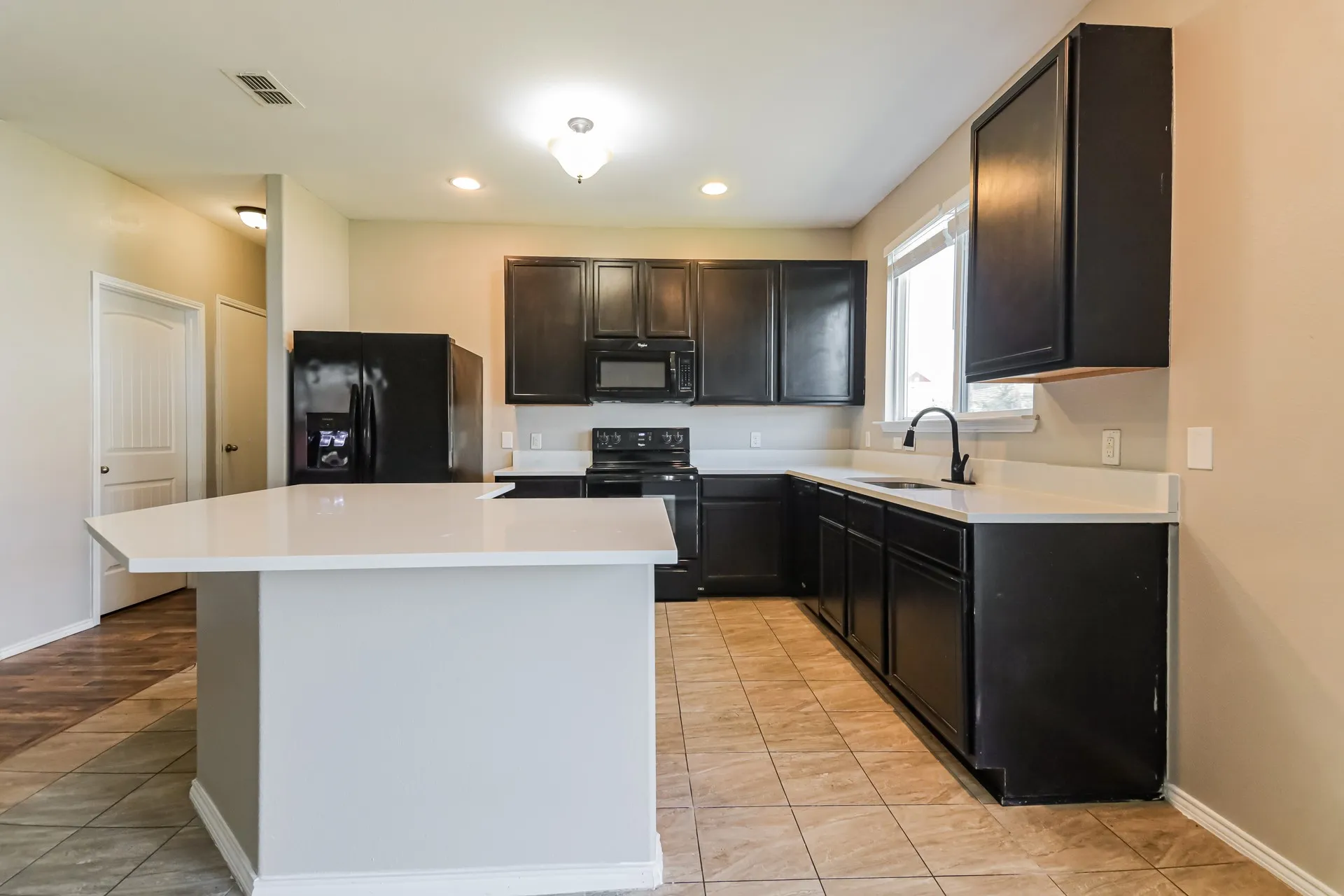 Single Family Residence For Sale in Denton County , 9109 Cranston Court, Providence Village, Texas 76227, 3 Bedroom, 2 Bathroom, 2 Garage spaces, 1,660 Sqft, built in 2013, mls#21284042, Real Estate Agent in Providence Village, Homes For Sale in Denton county, Homes For Sale in Providence Village, Realtor in Providence Village Texas, Real Estate Brokerage Independent Realty Texas, Luminita Cordes Realtor