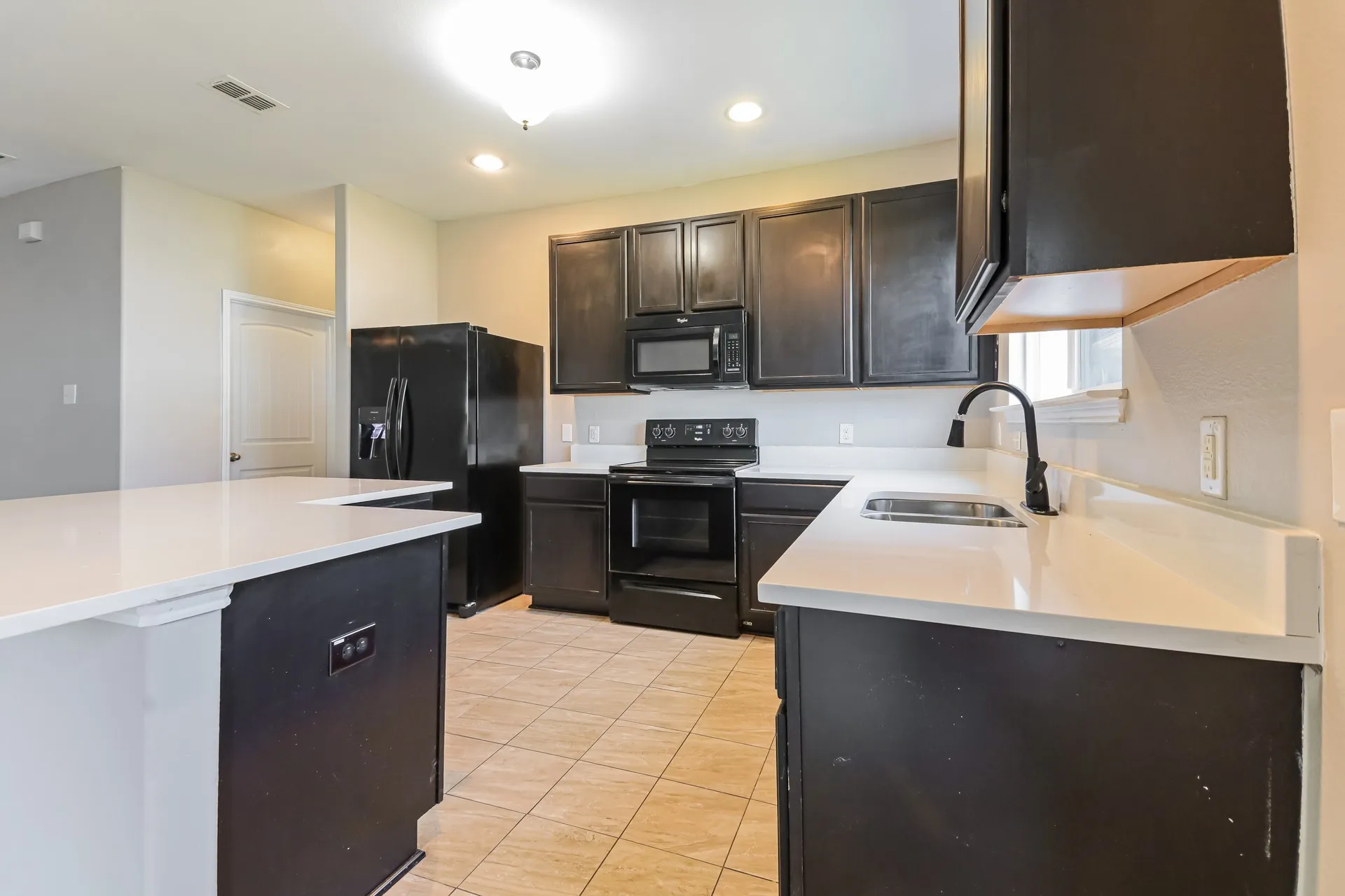 Single Family Residence For Sale in Denton County , 9109 Cranston Court, Providence Village, Texas 76227, 3 Bedroom, 2 Bathroom, 2 Garage spaces, 1,660 Sqft, built in 2013, mls#21284042, Real Estate Agent in Providence Village, Homes For Sale in Denton county, Homes For Sale in Providence Village, Realtor in Providence Village Texas, Real Estate Brokerage Independent Realty Texas, Luminita Cordes Realtor