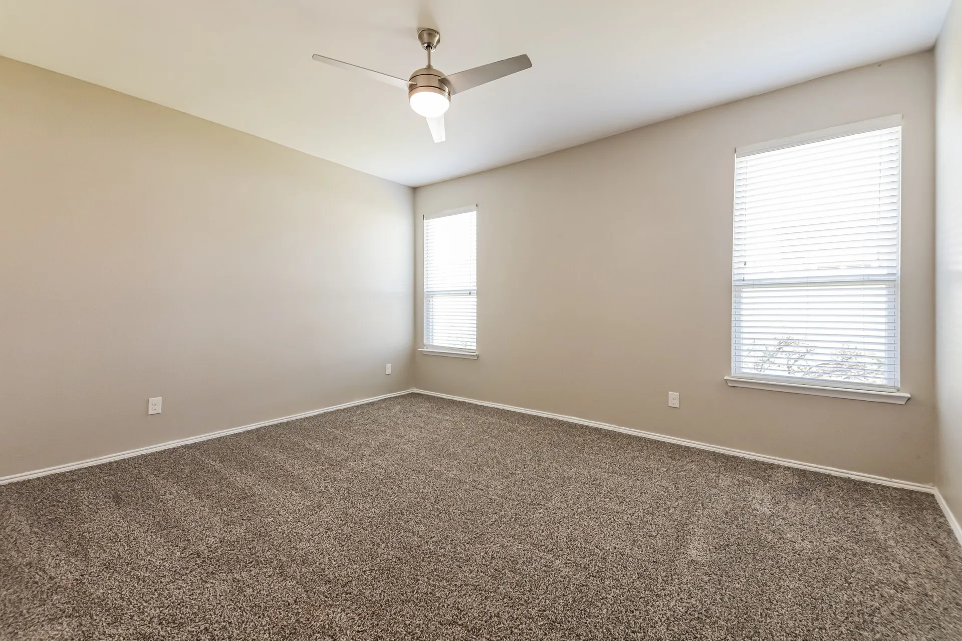 Single Family Residence For Sale in Denton County , 9109 Cranston Court, Providence Village, Texas 76227, 3 Bedroom, 2 Bathroom, 2 Garage spaces, 1,660 Sqft, built in 2013, mls#21284042, Real Estate Agent in Providence Village, Homes For Sale in Denton county, Homes For Sale in Providence Village, Realtor in Providence Village Texas, Real Estate Brokerage Independent Realty Texas, Luminita Cordes Realtor