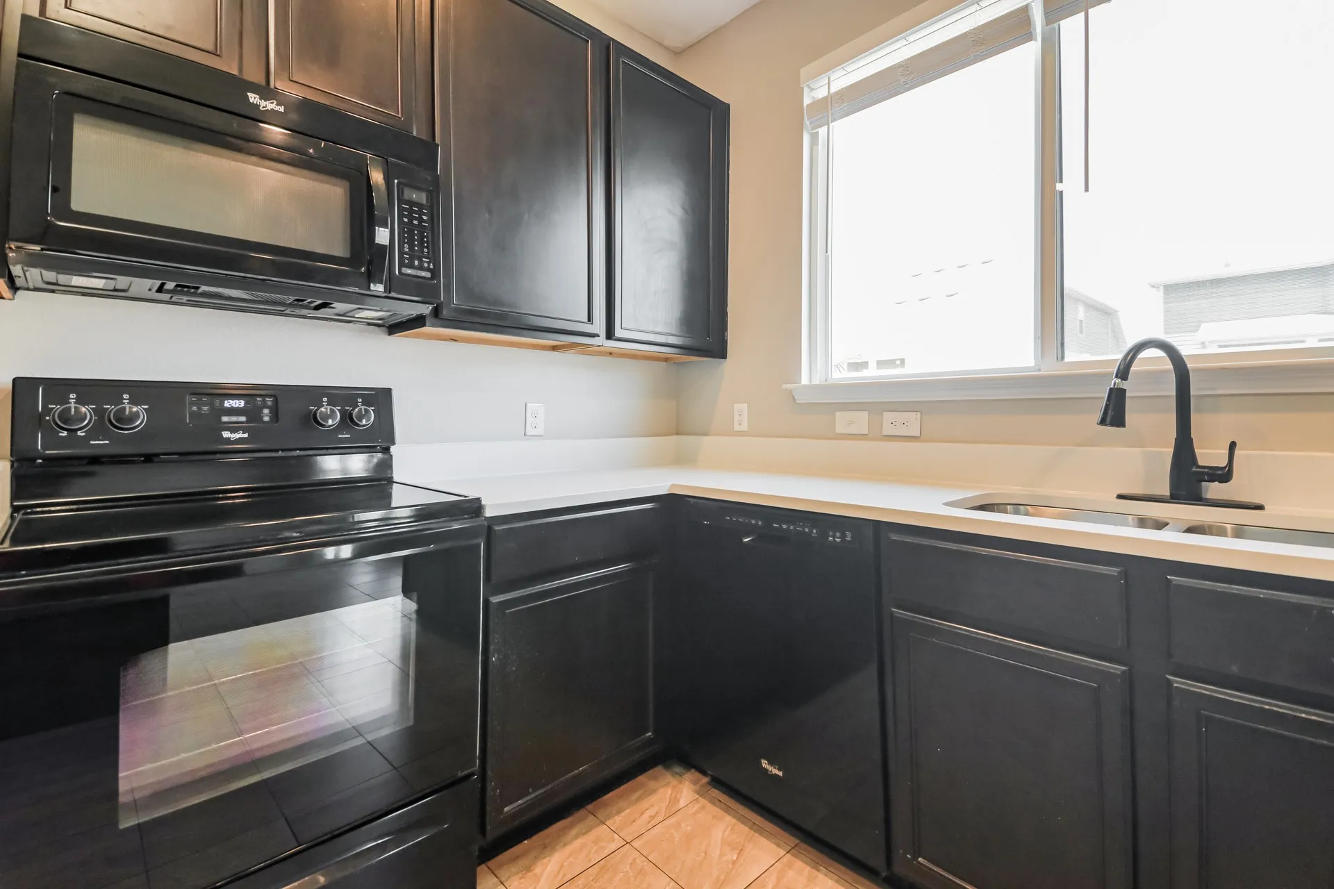 Single Family Residence For Sale in Denton County , 9109 Cranston Court, Providence Village, Texas 76227, 3 Bedroom, 2 Bathroom, 2 Garage spaces, 1,660 Sqft, built in 2013, mls#21284042, Real Estate Agent in Providence Village, Homes For Sale in Denton county, Homes For Sale in Providence Village, Realtor in Providence Village Texas, Real Estate Brokerage Independent Realty Texas, Luminita Cordes Realtor