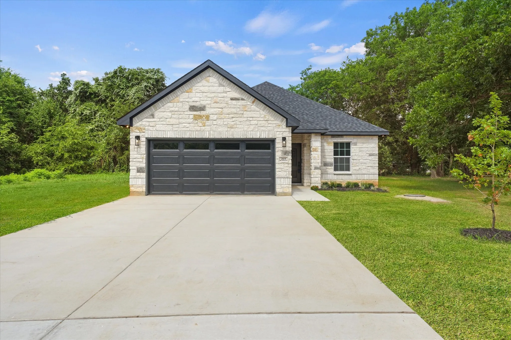 Single Family Residence For Sale in Henderson County , 203 Kalura Way, Tool, Texas 75143, 4 Bedrooms, 2 Bathrooms, 2 Garage spaces, 1,720 Sqft, built in 2026, Price $279,991, mls#21289669, Real Estate Agent in Tool, Homes For Sale in Henderson county, Homes For Sale in Tool, Realtor in Tool Texas, Real Estate Brokerage Independent Realty Texas, Luminita Cordes Realtor