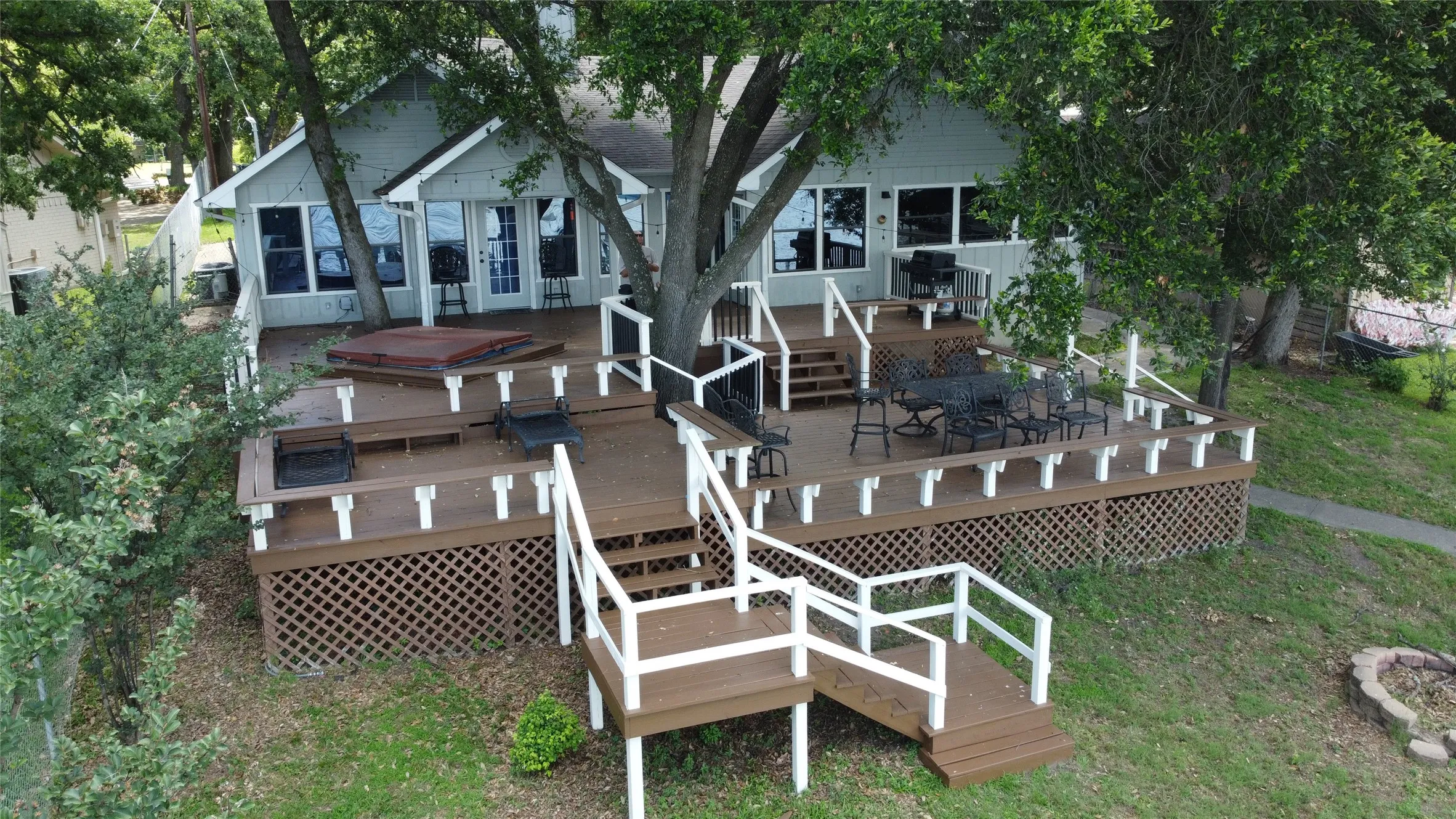 Single Family Residence For Sale in Henderson County , 156 Ocean Drive, Gun Barrel City, Texas 75156, 5 Bedroom, 4 Bathroom, 2 Garage spaces, 2,631 Sqft, built in 1984, Price $779,900, mls#21286963, Real Estate Agent in Gun Barrel City, Homes For Sale in Henderson county, Homes For Sale in Gun Barrel City, Realtor in Gun Barrel City Texas, Real Estate Brokerage Independent Realty Texas, Luminita Cordes Realtor