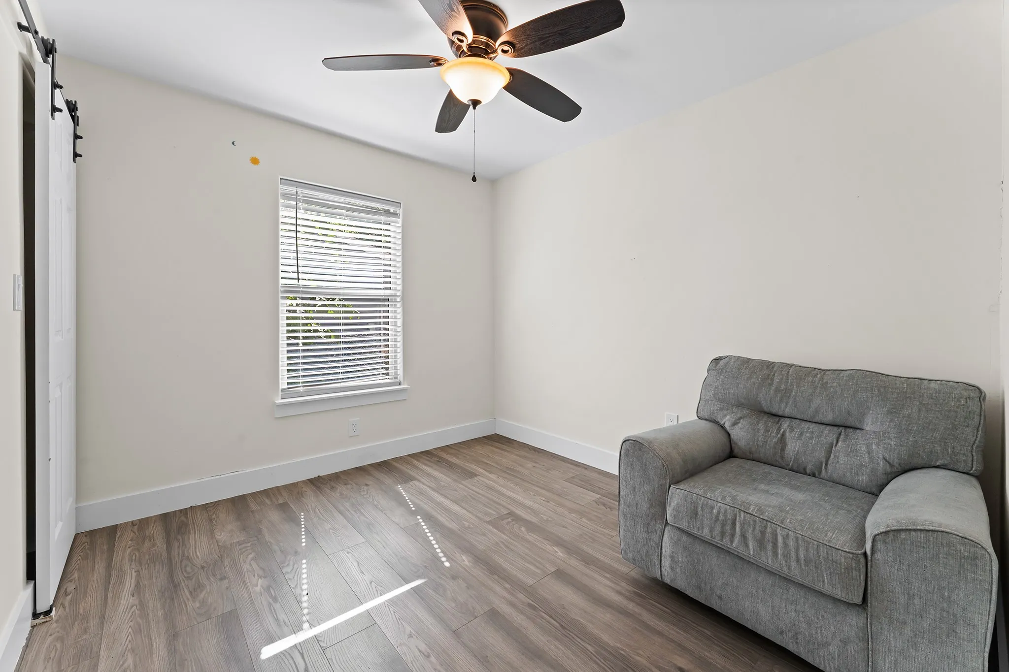 Single Family Residence For Rent in Dallas County , 3806 Castle Hills Drive, Dallas, Texas 75241, 4 Bedroom, 2 Bathroom, Garage spaces, 1,422 Sqft, built in 1958, mls#21289696, Real Estate Agent in Dallas, Homes For Rent in Dallas county, Homes For Rent in Dallas, Realtor in Dallas Texas, Real Estate Brokerage Independent Realty Texas, Luminita Cordes Realtor