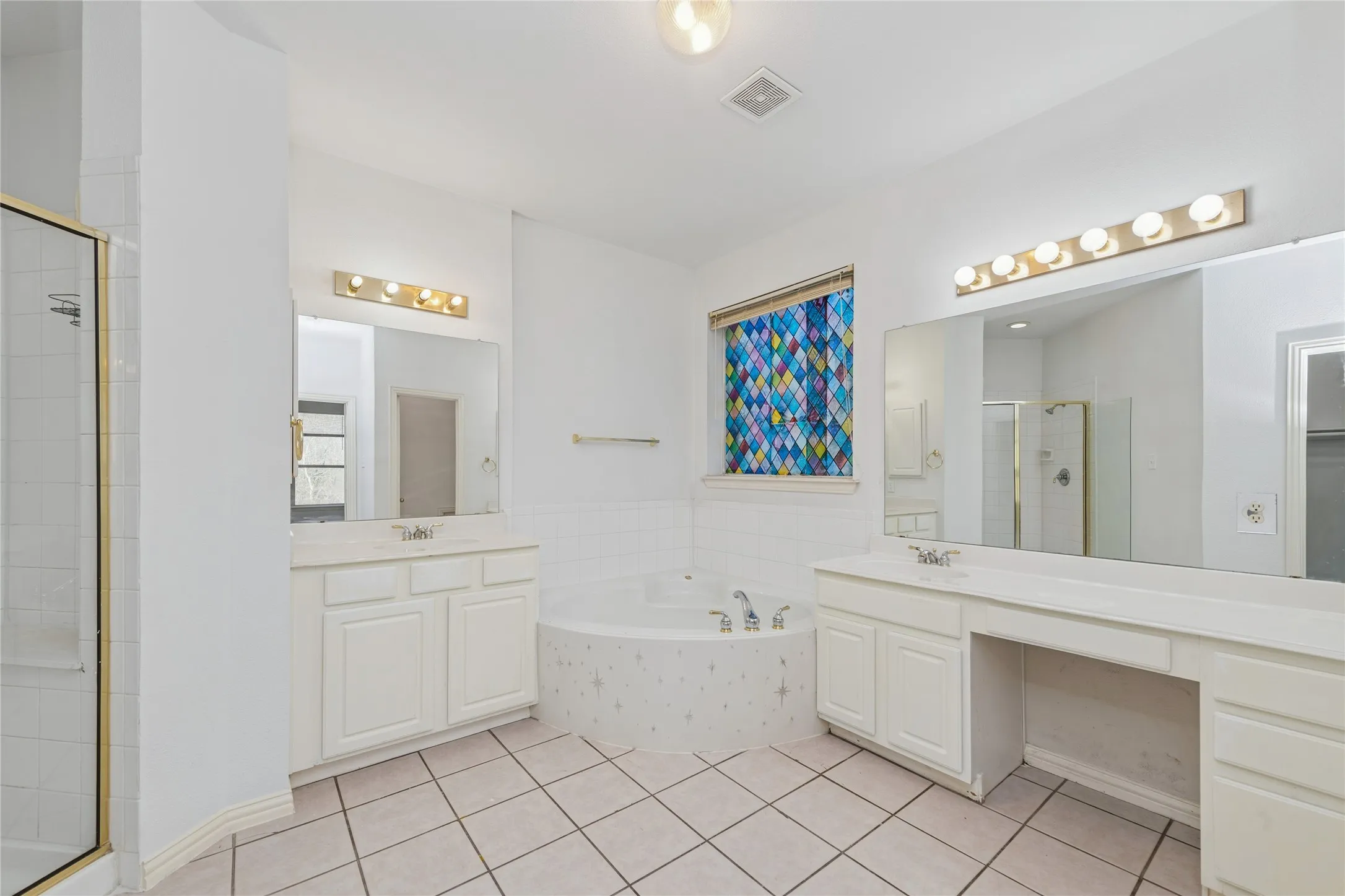 Single Family Residence For Sale in Dallas County , 4921 Kingfisher Lane, Mesquite, Texas 75181, 5 Bedroom, 4 Bathroom, 2 Garage spaces, 3,140 Sqft, built in 2002, mls#21289712, Real Estate Agent in Mesquite, Homes For Sale in Dallas county, Homes For Sale in Mesquite, Realtor in Mesquite Texas, Real Estate Brokerage Independent Realty Texas, Luminita Cordes Realtor