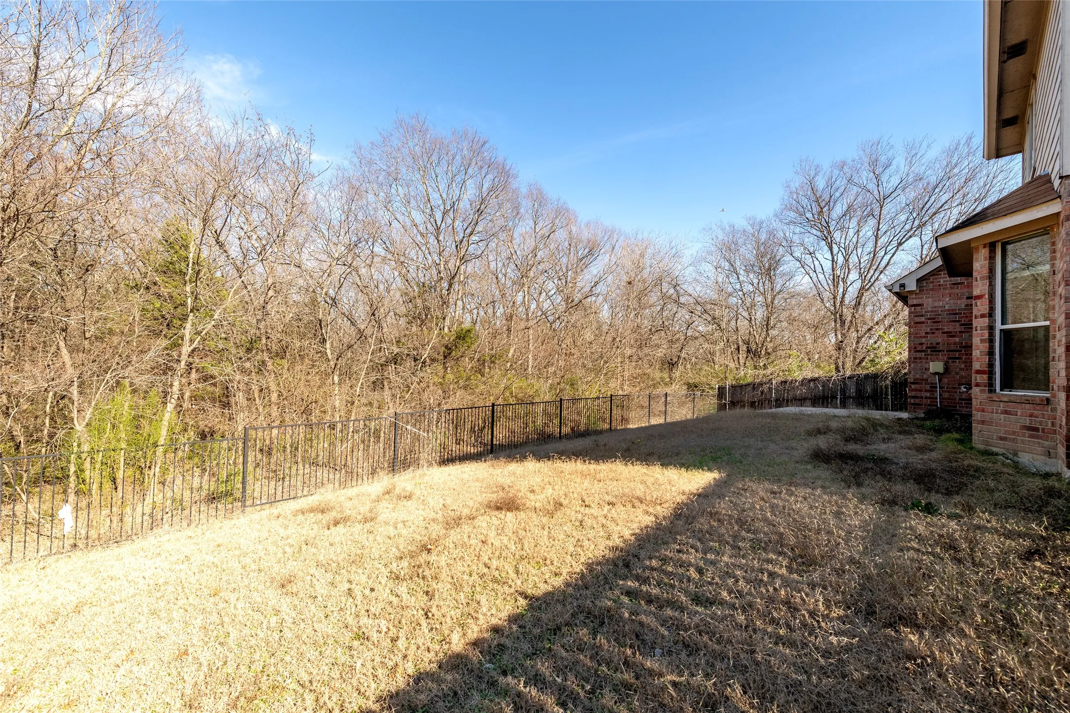 Single Family Residence For Sale in Dallas County , 4921 Kingfisher Lane, Mesquite, Texas 75181, 5 Bedroom, 4 Bathroom, 2 Garage spaces, 3,140 Sqft, built in 2002, mls#21289712, Real Estate Agent in Mesquite, Homes For Sale in Dallas county, Homes For Sale in Mesquite, Realtor in Mesquite Texas, Real Estate Brokerage Independent Realty Texas, Luminita Cordes Realtor