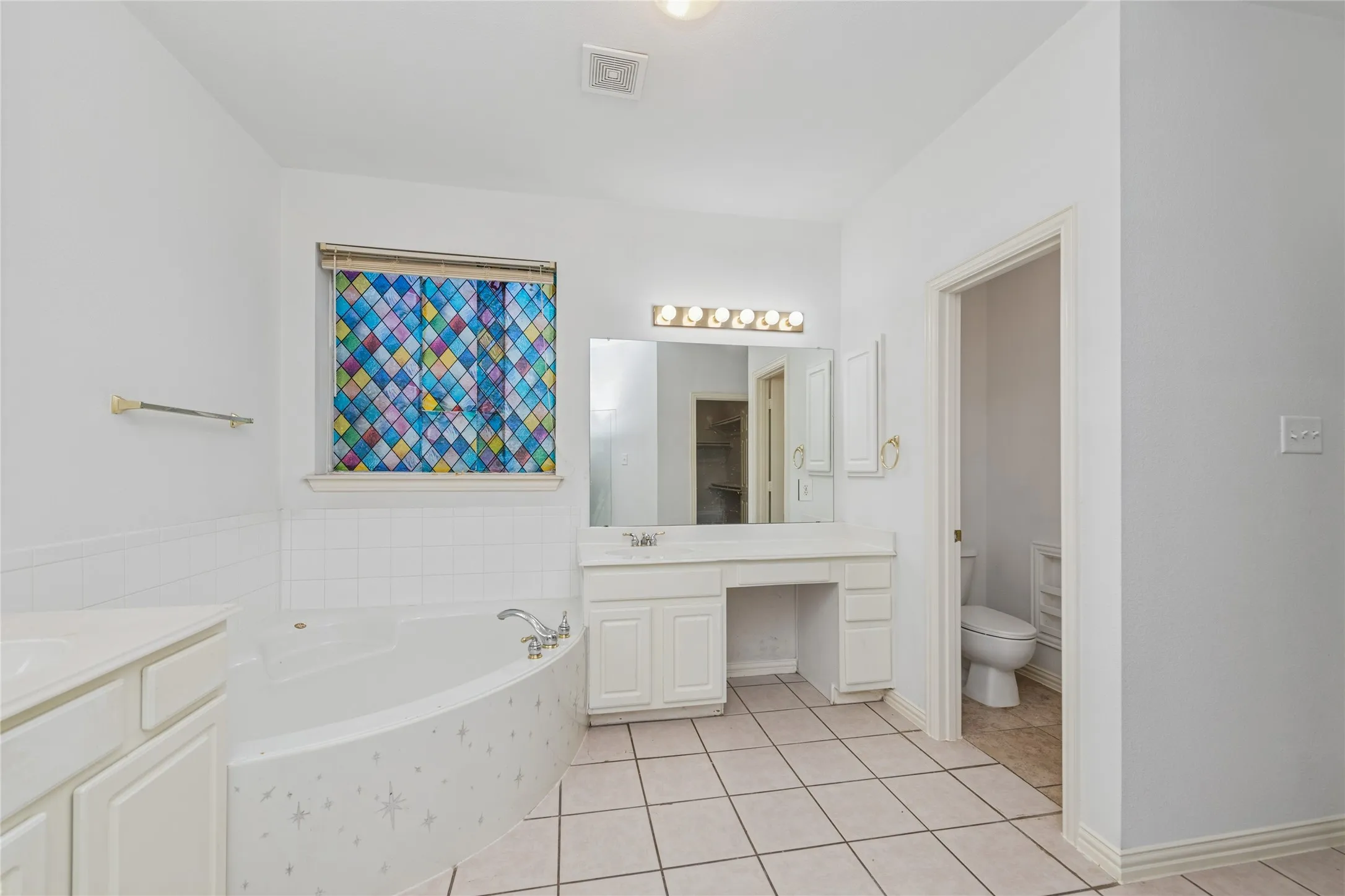 Single Family Residence For Sale in Dallas County , 4921 Kingfisher Lane, Mesquite, Texas 75181, 5 Bedroom, 4 Bathroom, 2 Garage spaces, 3,140 Sqft, built in 2002, mls#21289712, Real Estate Agent in Mesquite, Homes For Sale in Dallas county, Homes For Sale in Mesquite, Realtor in Mesquite Texas, Real Estate Brokerage Independent Realty Texas, Luminita Cordes Realtor