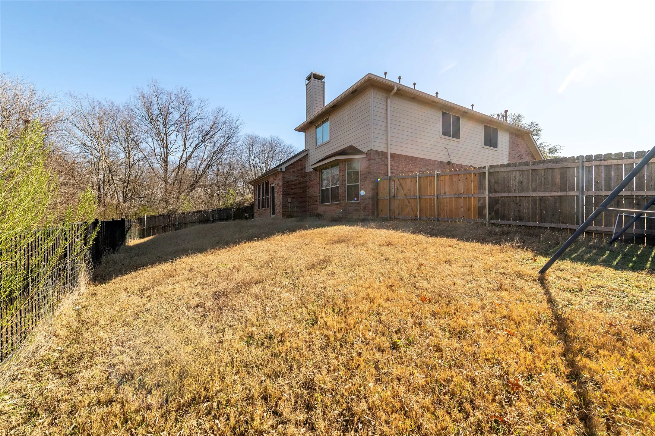 Single Family Residence For Sale in Dallas County , 4921 Kingfisher Lane, Mesquite, Texas 75181, 5 Bedroom, 4 Bathroom, 2 Garage spaces, 3,140 Sqft, built in 2002, mls#21289712, Real Estate Agent in Mesquite, Homes For Sale in Dallas county, Homes For Sale in Mesquite, Realtor in Mesquite Texas, Real Estate Brokerage Independent Realty Texas, Luminita Cordes Realtor