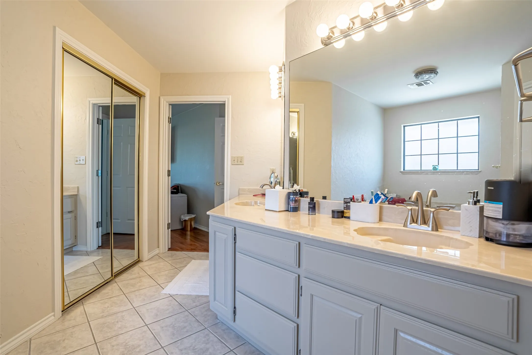 Single Family Residence For Sale in Hood County , 5607 Wedgefield Road, Granbury, Texas 76049, 3 Bedroom, 3 Bathroom, 2 Garage spaces, 2,653 Sqft, built in 1994, mls#21289745, Real Estate Agent in Granbury, Homes For Sale in Hood county, Homes For Sale in Granbury, Realtor in Granbury Texas, Real Estate Brokerage Independent Realty Texas, Luminita Cordes Realtor