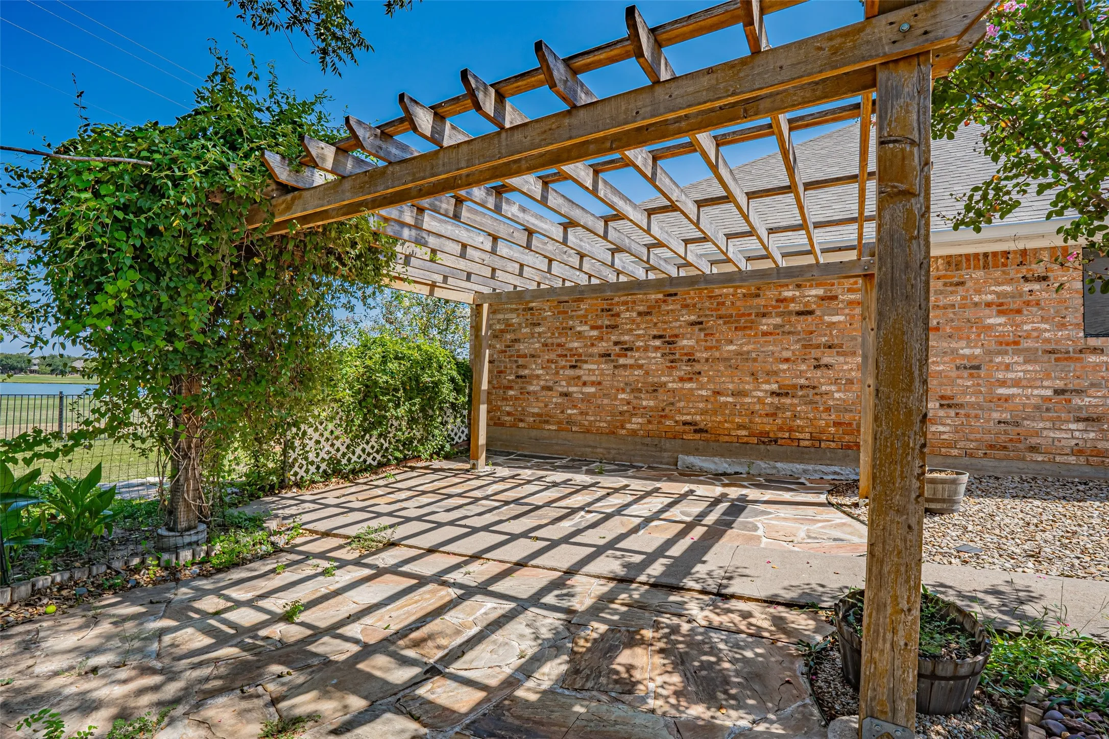 Single Family Residence For Sale in Hood County , 5607 Wedgefield Road, Granbury, Texas 76049, 3 Bedroom, 3 Bathroom, 2 Garage spaces, 2,653 Sqft, built in 1994, mls#21289745, Real Estate Agent in Granbury, Homes For Sale in Hood county, Homes For Sale in Granbury, Realtor in Granbury Texas, Real Estate Brokerage Independent Realty Texas, Luminita Cordes Realtor