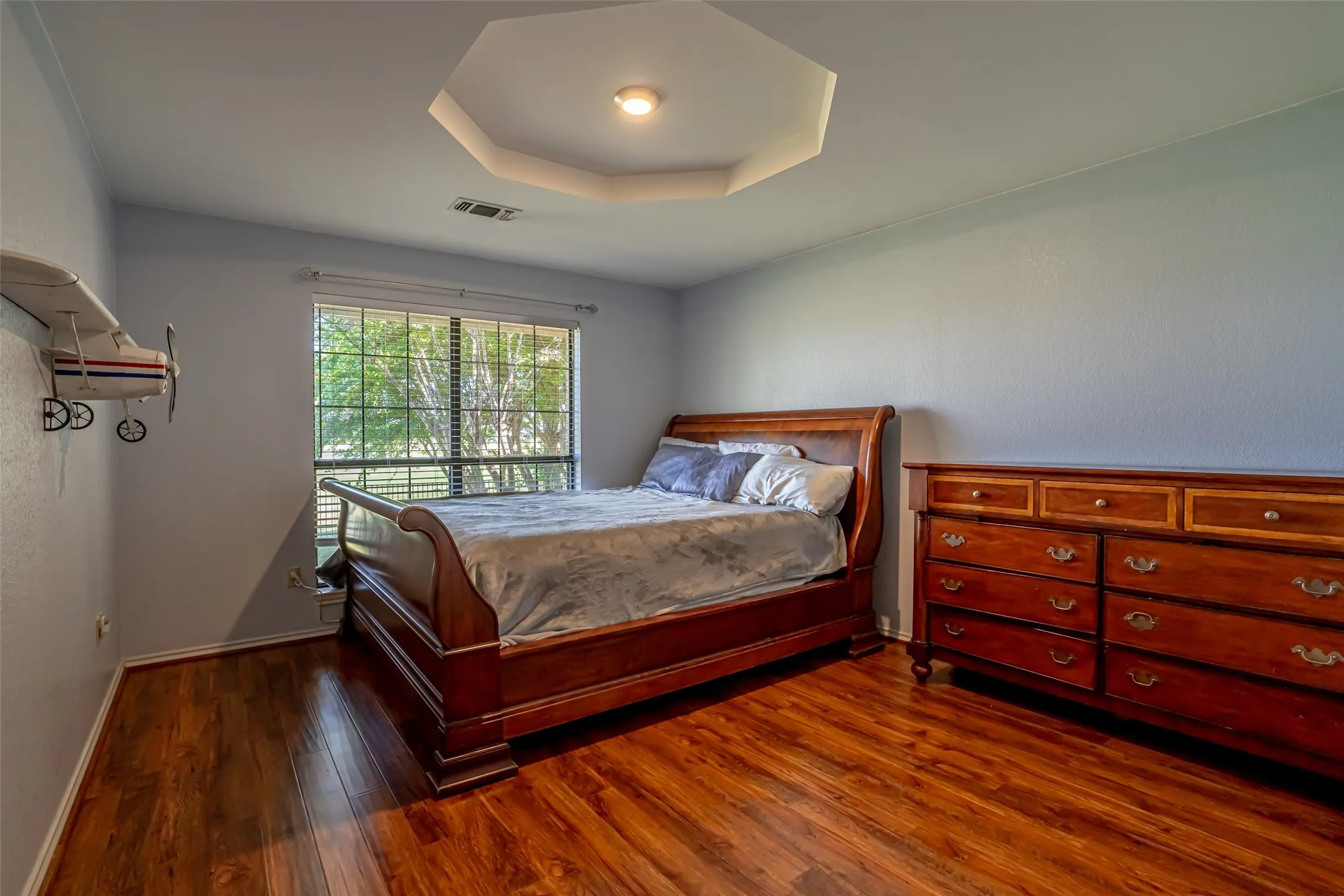 Single Family Residence For Sale in Hood County , 5607 Wedgefield Road, Granbury, Texas 76049, 3 Bedroom, 3 Bathroom, 2 Garage spaces, 2,653 Sqft, built in 1994, mls#21289745, Real Estate Agent in Granbury, Homes For Sale in Hood county, Homes For Sale in Granbury, Realtor in Granbury Texas, Real Estate Brokerage Independent Realty Texas, Luminita Cordes Realtor