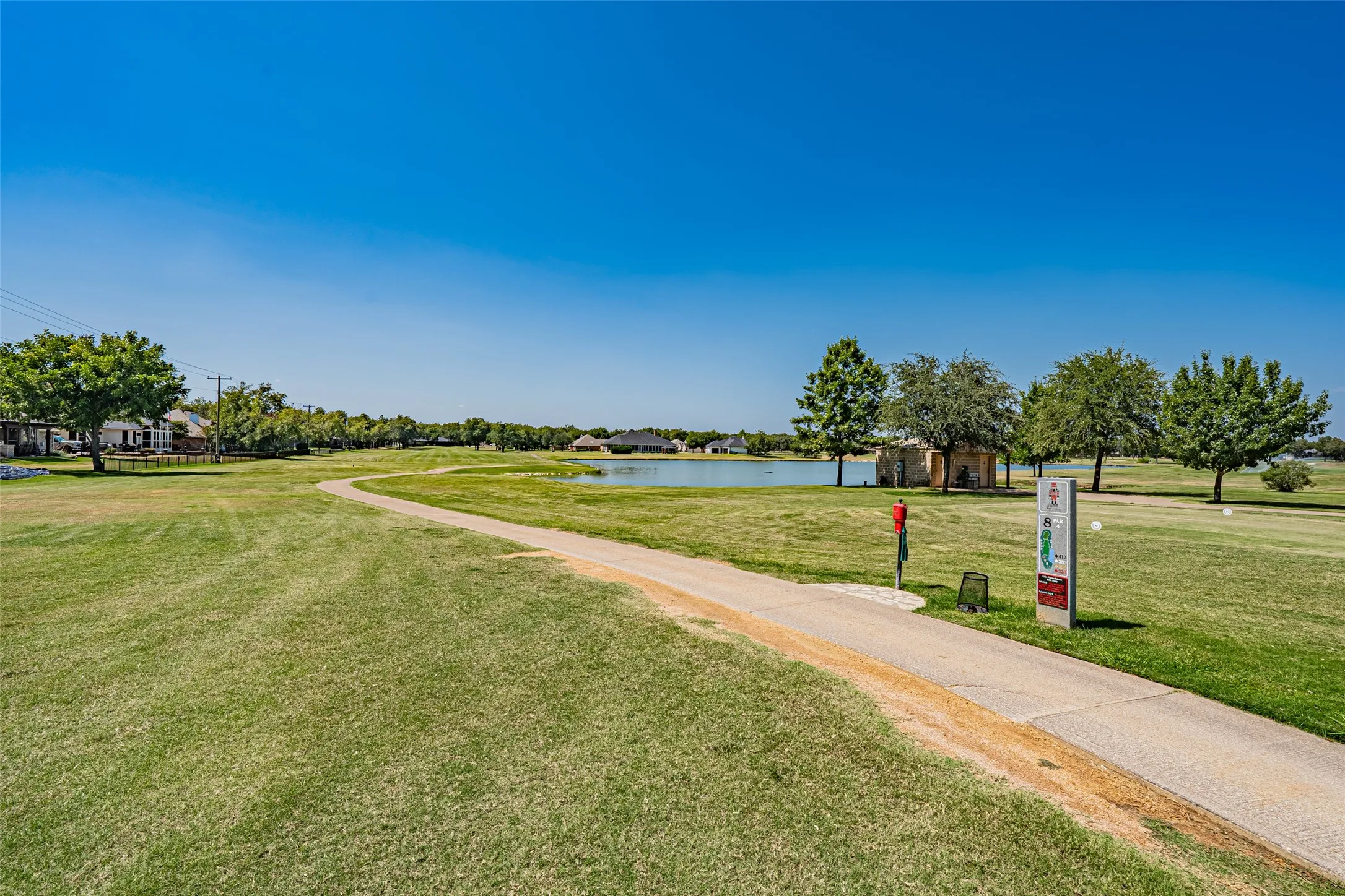 Single Family Residence For Sale in Hood County , 5607 Wedgefield Road, Granbury, Texas 76049, 3 Bedroom, 3 Bathroom, 2 Garage spaces, 2,653 Sqft, built in 1994, mls#21289745, Real Estate Agent in Granbury, Homes For Sale in Hood county, Homes For Sale in Granbury, Realtor in Granbury Texas, Real Estate Brokerage Independent Realty Texas, Luminita Cordes Realtor