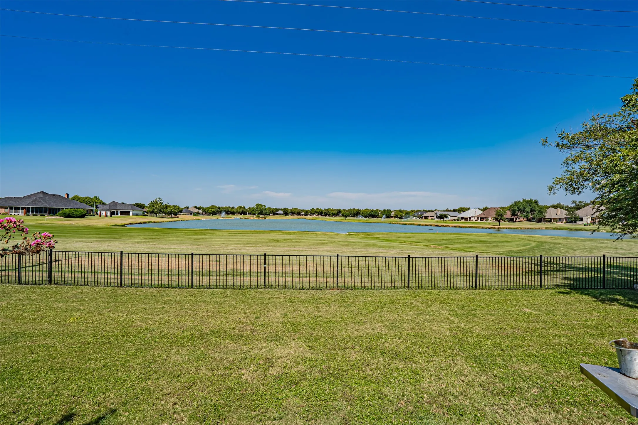 Single Family Residence For Sale in Hood County , 5607 Wedgefield Road, Granbury, Texas 76049, 3 Bedroom, 3 Bathroom, 2 Garage spaces, 2,653 Sqft, built in 1994, mls#21289745, Real Estate Agent in Granbury, Homes For Sale in Hood county, Homes For Sale in Granbury, Realtor in Granbury Texas, Real Estate Brokerage Independent Realty Texas, Luminita Cordes Realtor