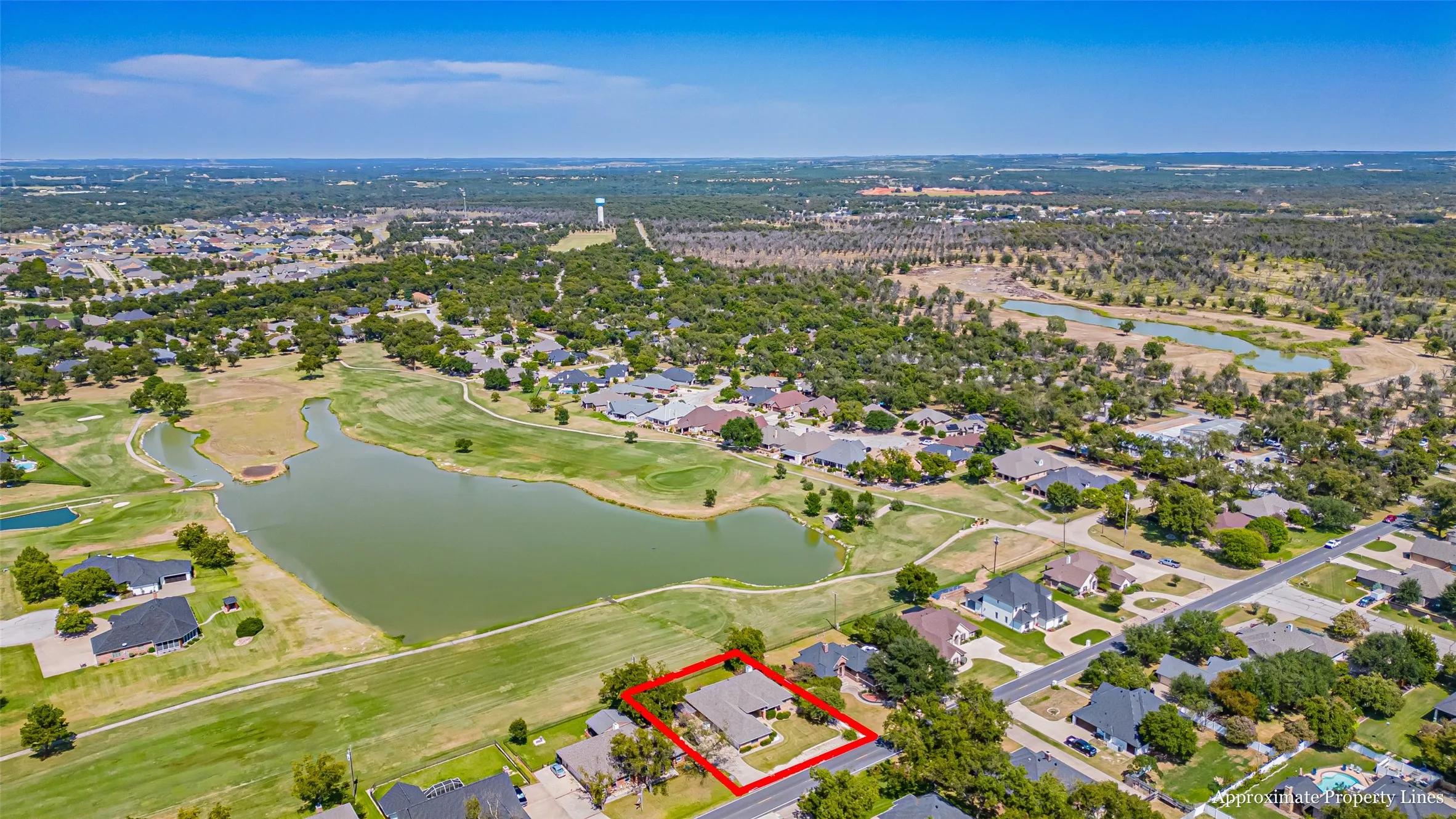 Single Family Residence For Sale in Hood County , 5607 Wedgefield Road, Granbury, Texas 76049, 3 Bedroom, 3 Bathroom, 2 Garage spaces, 2,653 Sqft, built in 1994, mls#21289745, Real Estate Agent in Granbury, Homes For Sale in Hood county, Homes For Sale in Granbury, Realtor in Granbury Texas, Real Estate Brokerage Independent Realty Texas, Luminita Cordes Realtor
