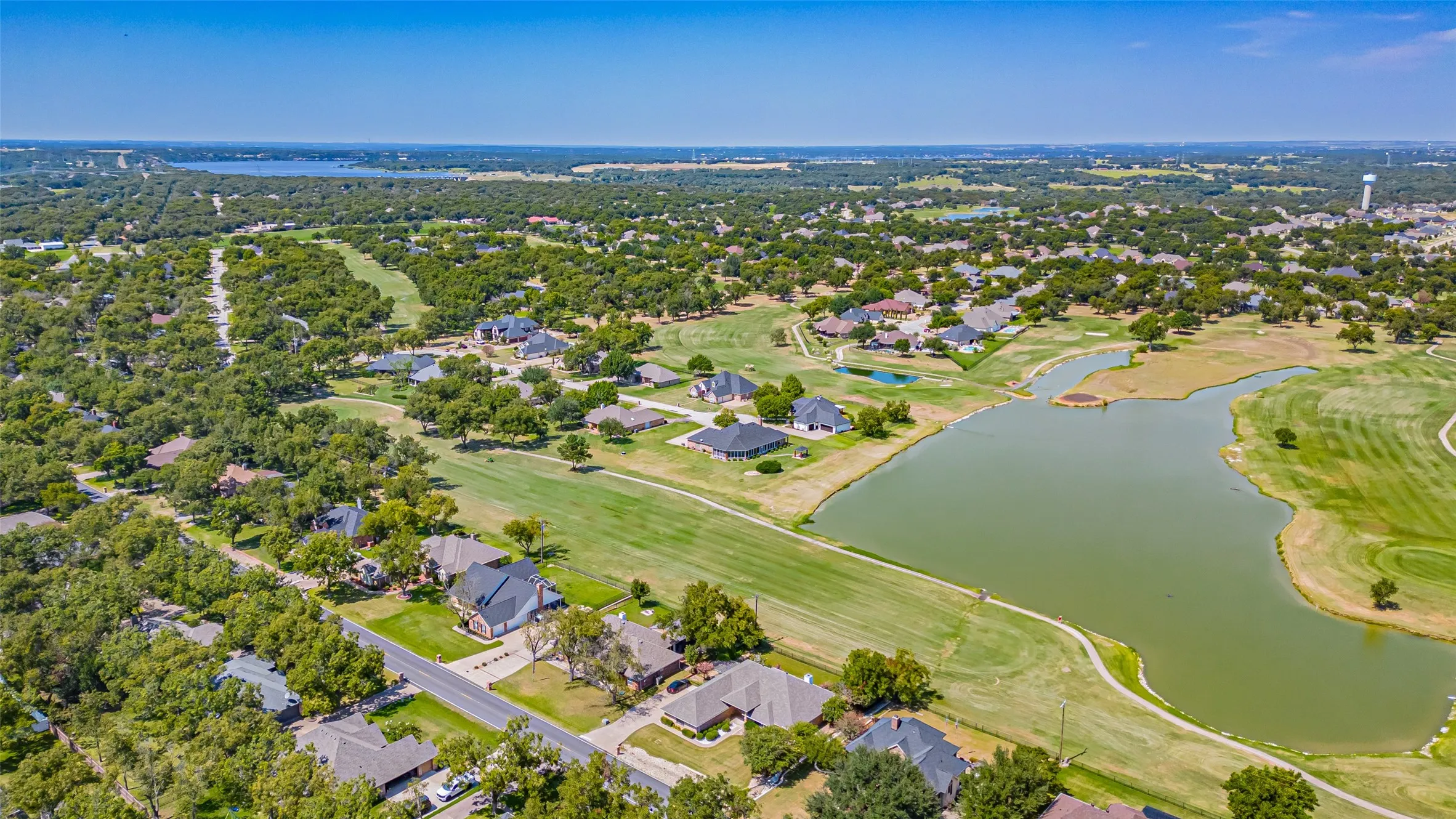 Single Family Residence For Sale in Hood County , 5607 Wedgefield Road, Granbury, Texas 76049, 3 Bedroom, 3 Bathroom, 2 Garage spaces, 2,653 Sqft, built in 1994, mls#21289745, Real Estate Agent in Granbury, Homes For Sale in Hood county, Homes For Sale in Granbury, Realtor in Granbury Texas, Real Estate Brokerage Independent Realty Texas, Luminita Cordes Realtor