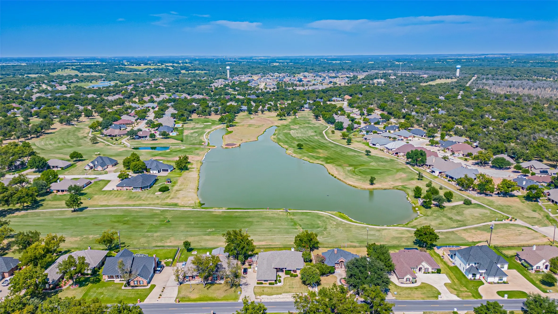 Single Family Residence For Sale in Hood County , 5607 Wedgefield Road, Granbury, Texas 76049, 3 Bedroom, 3 Bathroom, 2 Garage spaces, 2,653 Sqft, built in 1994, mls#21289745, Real Estate Agent in Granbury, Homes For Sale in Hood county, Homes For Sale in Granbury, Realtor in Granbury Texas, Real Estate Brokerage Independent Realty Texas, Luminita Cordes Realtor