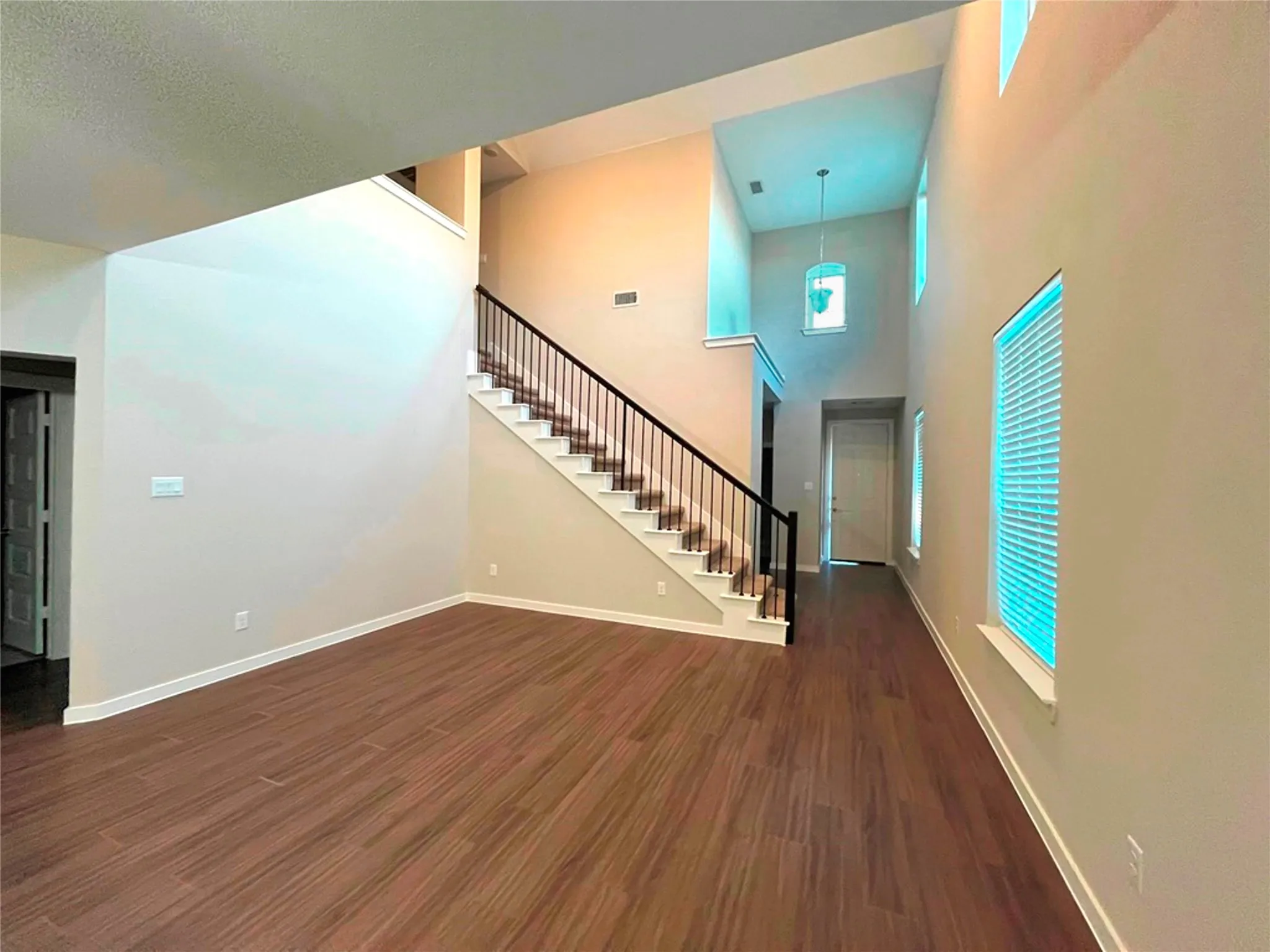 Single Family Residence For Sale in Kaufman County , 2409 San Marcos Drive, Forney, Texas 75126, 5 Bedroom, 3 Bathroom, 2 Garage spaces, 2,613 Sqft, built in 2019, mls#21289744, Real Estate Agent in Forney, Homes For Sale in Kaufman county, Homes For Sale in Forney, Realtor in Forney Texas, Real Estate Brokerage Independent Realty Texas, Luminita Cordes Realtor