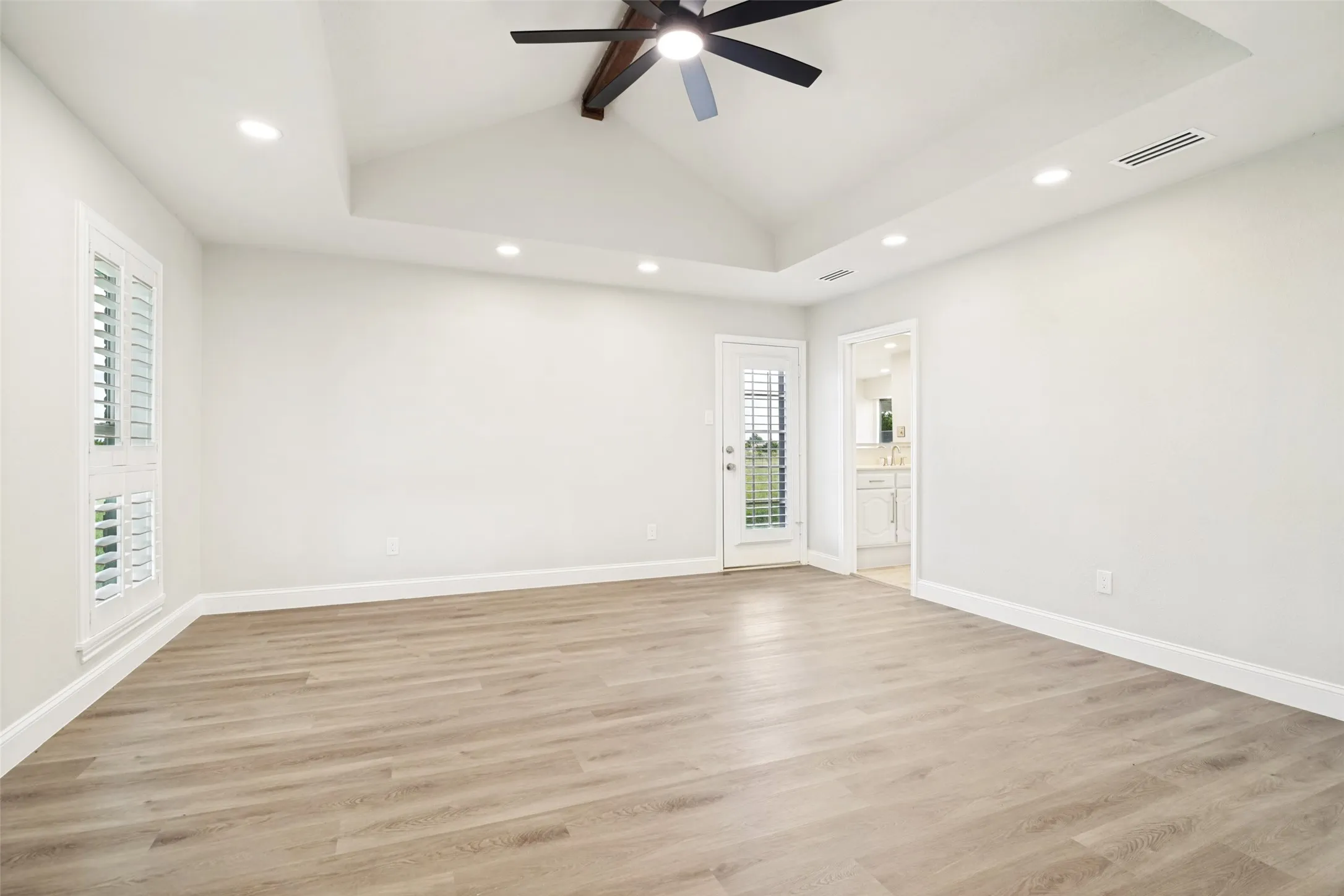 Single Family Residence For Sale in Rockwall County , 961 FM 1139, Mclendon Chisholm, Texas 75032, 5 Bedrooms, 4 Bathrooms, 3 Garage spaces, 4,581 Sqft, built in 1983, Price $2,775,000, mls#21289750, Real Estate Agent in Mclendon Chisholm, Homes For Sale in Rockwall county, Homes For Sale in Mclendon Chisholm, Realtor in Mclendon Chisholm Texas, Real Estate Brokerage Independent Realty Texas, Luminita Cordes Realtor