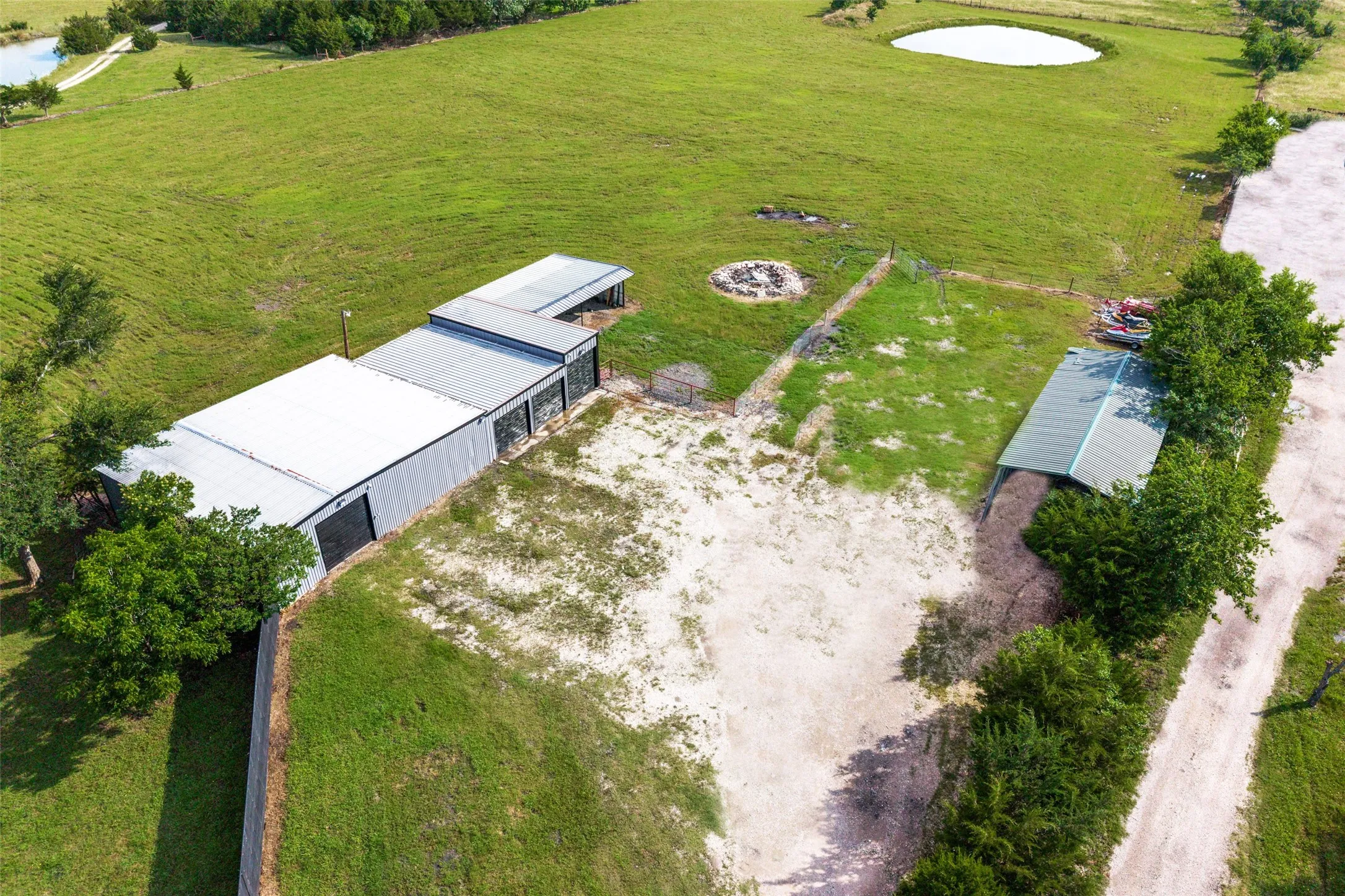 Single Family Residence For Sale in Rockwall County , 961 FM 1139, Mclendon Chisholm, Texas 75032, 5 Bedrooms, 4 Bathrooms, 3 Garage spaces, 4,581 Sqft, built in 1983, Price $2,775,000, mls#21289750, Real Estate Agent in Mclendon Chisholm, Homes For Sale in Rockwall county, Homes For Sale in Mclendon Chisholm, Realtor in Mclendon Chisholm Texas, Real Estate Brokerage Independent Realty Texas, Luminita Cordes Realtor