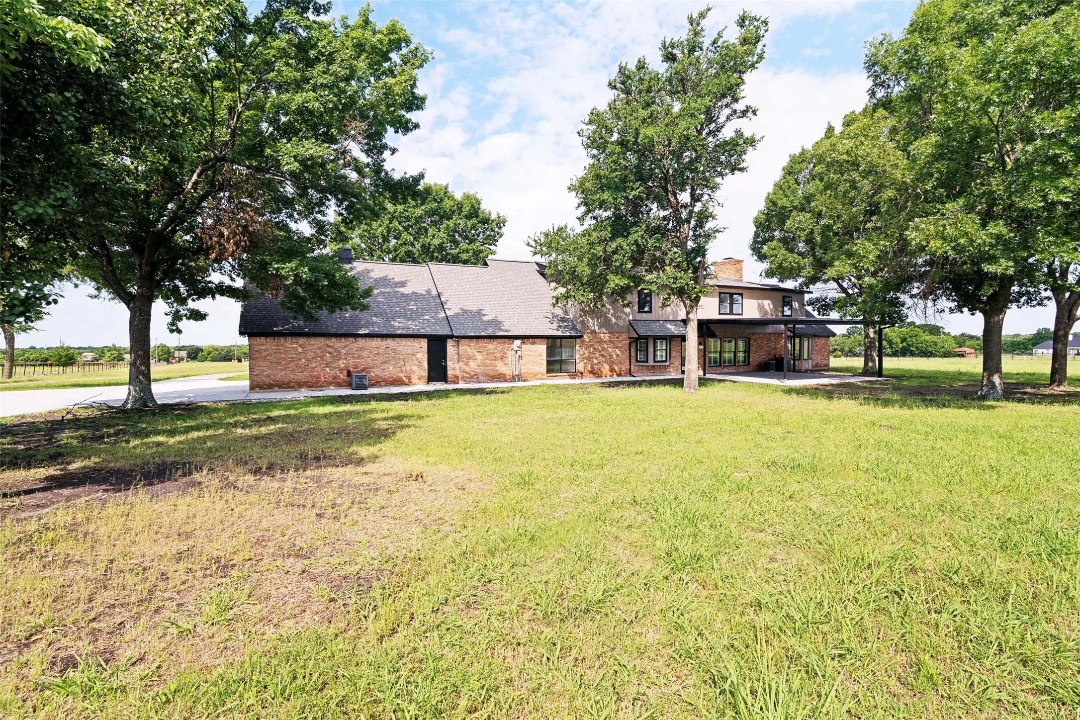 Single Family Residence For Sale in Rockwall County , 961 FM 1139, Mclendon Chisholm, Texas 75032, 5 Bedrooms, 4 Bathrooms, 3 Garage spaces, 4,581 Sqft, built in 1983, Price $2,775,000, mls#21289750, Real Estate Agent in Mclendon Chisholm, Homes For Sale in Rockwall county, Homes For Sale in Mclendon Chisholm, Realtor in Mclendon Chisholm Texas, Real Estate Brokerage Independent Realty Texas, Luminita Cordes Realtor