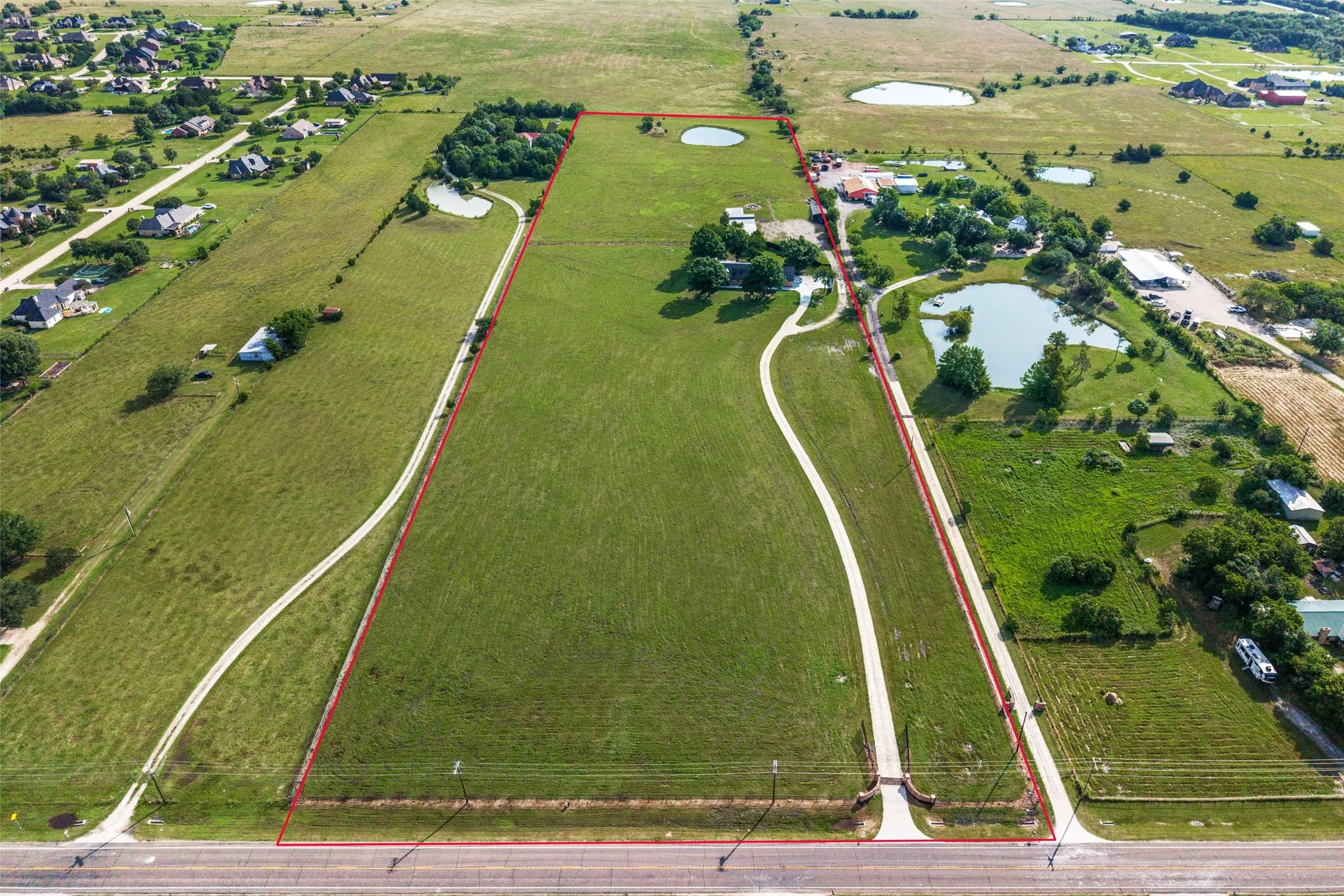 Single Family Residence For Sale in Rockwall County , 961 FM 1139, Mclendon Chisholm, Texas 75032, 5 Bedrooms, 4 Bathrooms, 3 Garage spaces, 4,581 Sqft, built in 1983, Price $2,775,000, mls#21289750, Real Estate Agent in Mclendon Chisholm, Homes For Sale in Rockwall county, Homes For Sale in Mclendon Chisholm, Realtor in Mclendon Chisholm Texas, Real Estate Brokerage Independent Realty Texas, Luminita Cordes Realtor