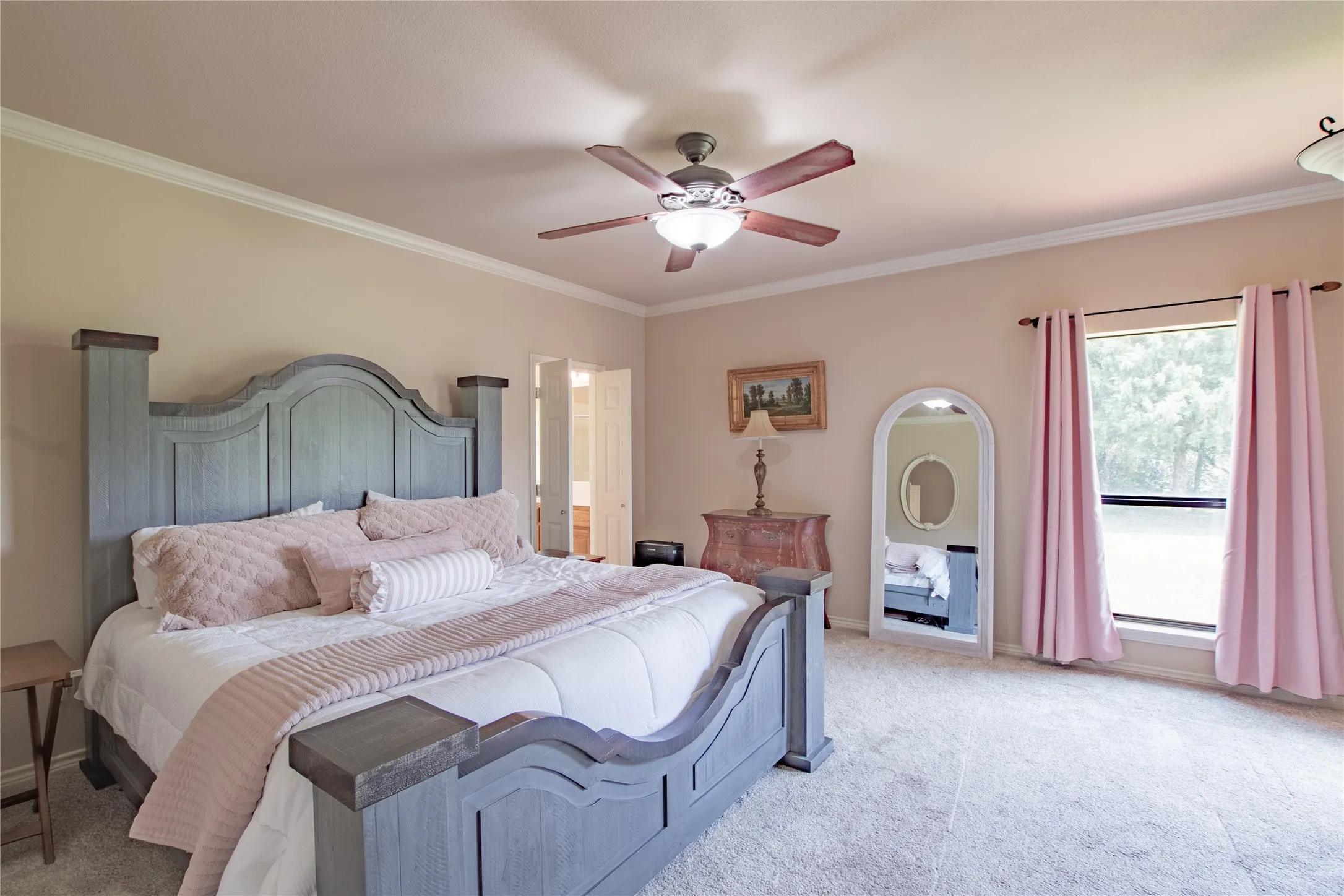 Very Spacious Primary Suite