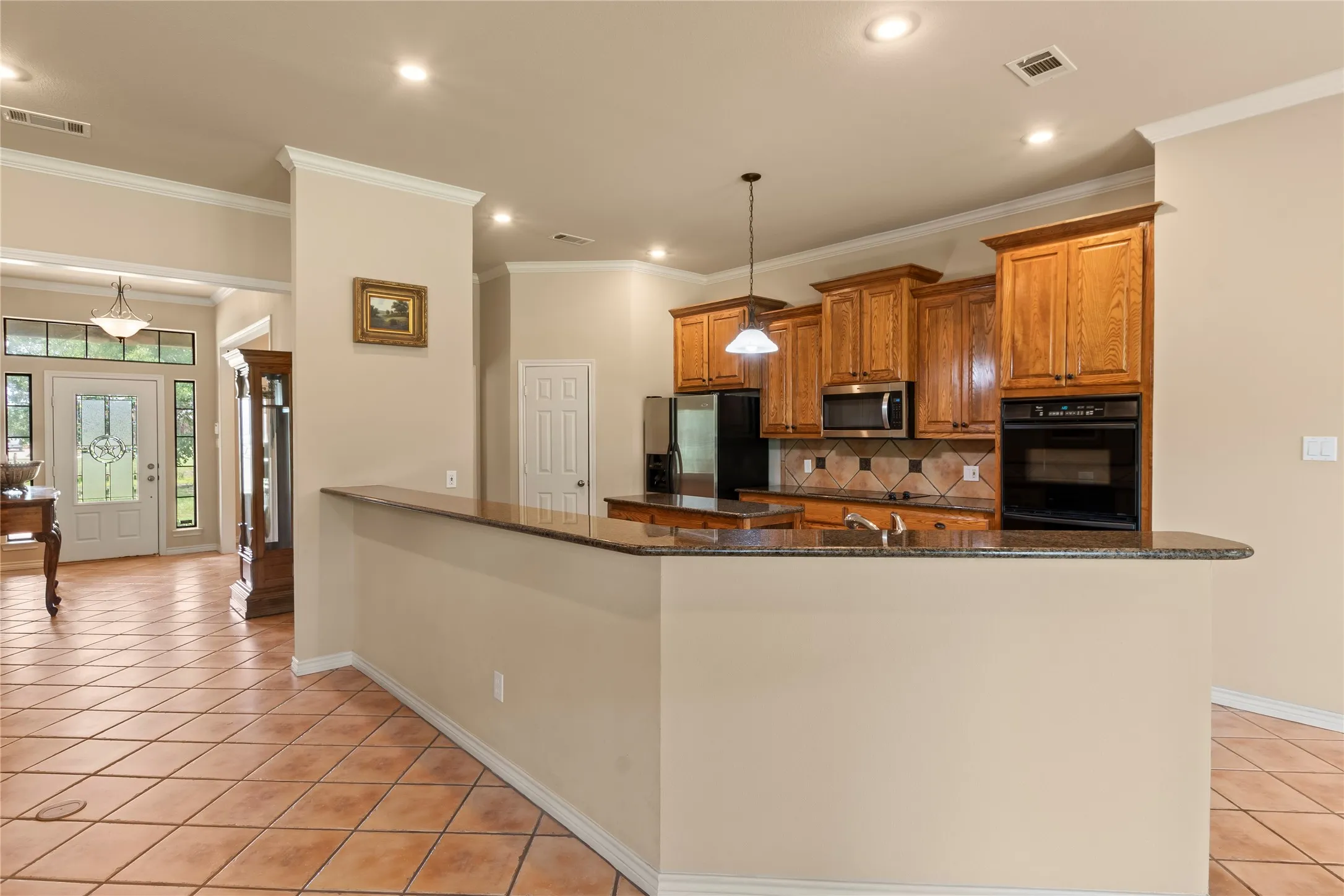 Single Family Residence For Sale in Henderson County , 10226 Aaron Avenue, Eustace, Texas 75124, 4 Bedroom, 3 Bathroom, 3 Garage spaces, 2,506 Sqft, built in 2004, mls#21287113, Real Estate Agent in Eustace, Homes For Sale in Henderson county, Homes For Sale in Eustace, Realtor in Eustace Texas, Real Estate Brokerage Independent Realty Texas, Luminita Cordes Realtor
