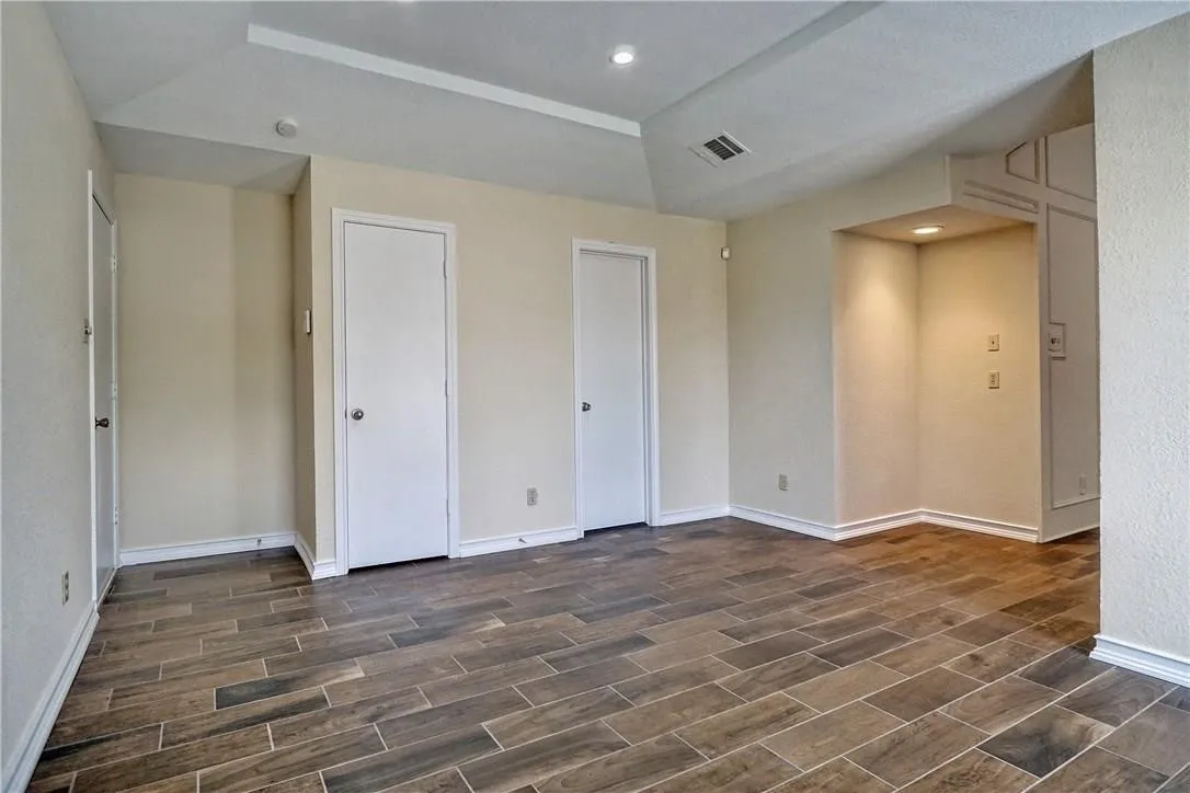 Single Family Residence For Rent in Dallas County , 753 Eagle Drive, Coppell, Texas 75019, 3 Bedrooms, 3 Bathrooms, 2 Garage spaces, 1,754 Sqft, built in 1984, Price $2,900, mls#21241462, Real Estate Agent in Coppell, Homes For Rent in Dallas county, Homes For Rent in Coppell, Realtor in Coppell Texas, Real Estate Brokerage Independent Realty Texas, Luminita Cordes Realtor