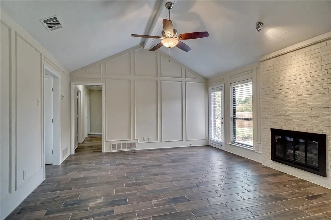 Single Family Residence For Rent in Dallas County , 753 Eagle Drive, Coppell, Texas 75019, 3 Bedrooms, 3 Bathrooms, 2 Garage spaces, 1,754 Sqft, built in 1984, Price $2,900, mls#21241462, Real Estate Agent in Coppell, Homes For Rent in Dallas county, Homes For Rent in Coppell, Realtor in Coppell Texas, Real Estate Brokerage Independent Realty Texas, Luminita Cordes Realtor