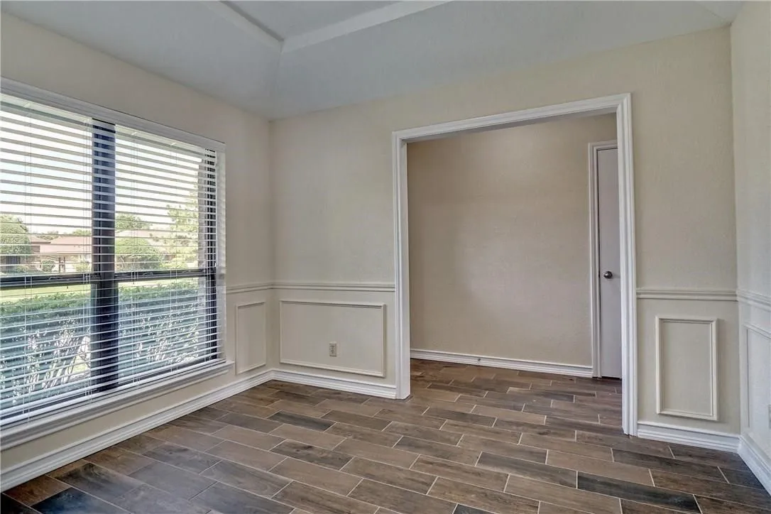 Single Family Residence For Rent in Dallas County , 753 Eagle Drive, Coppell, Texas 75019, 3 Bedrooms, 3 Bathrooms, 2 Garage spaces, 1,754 Sqft, built in 1984, Price $2,900, mls#21241462, Real Estate Agent in Coppell, Homes For Rent in Dallas county, Homes For Rent in Coppell, Realtor in Coppell Texas, Real Estate Brokerage Independent Realty Texas, Luminita Cordes Realtor