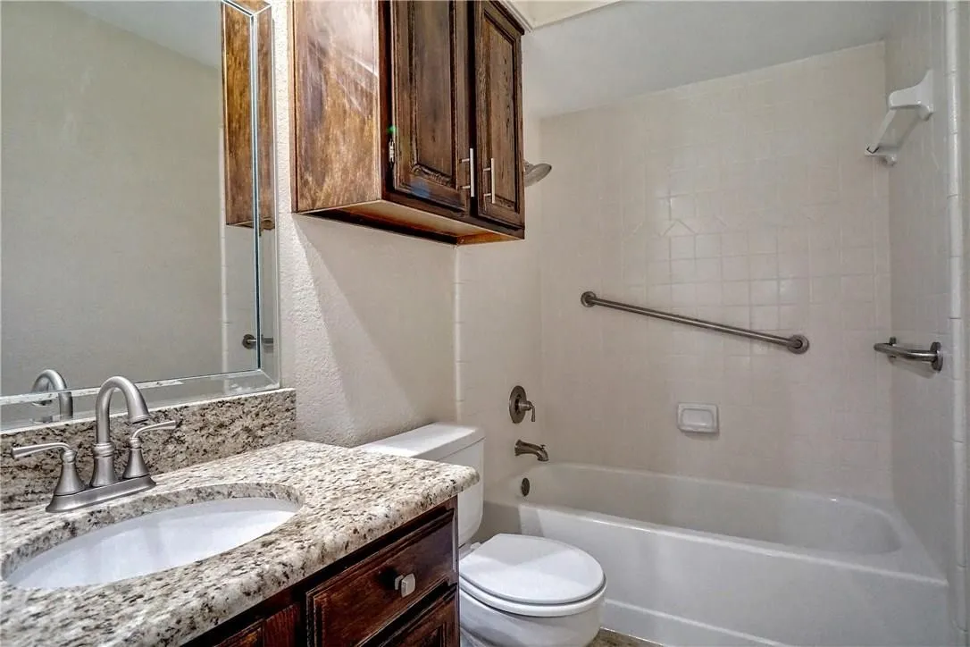 Single Family Residence For Rent in Dallas County , 753 Eagle Drive, Coppell, Texas 75019, 3 Bedrooms, 3 Bathrooms, 2 Garage spaces, 1,754 Sqft, built in 1984, Price $2,900, mls#21241462, Real Estate Agent in Coppell, Homes For Rent in Dallas county, Homes For Rent in Coppell, Realtor in Coppell Texas, Real Estate Brokerage Independent Realty Texas, Luminita Cordes Realtor