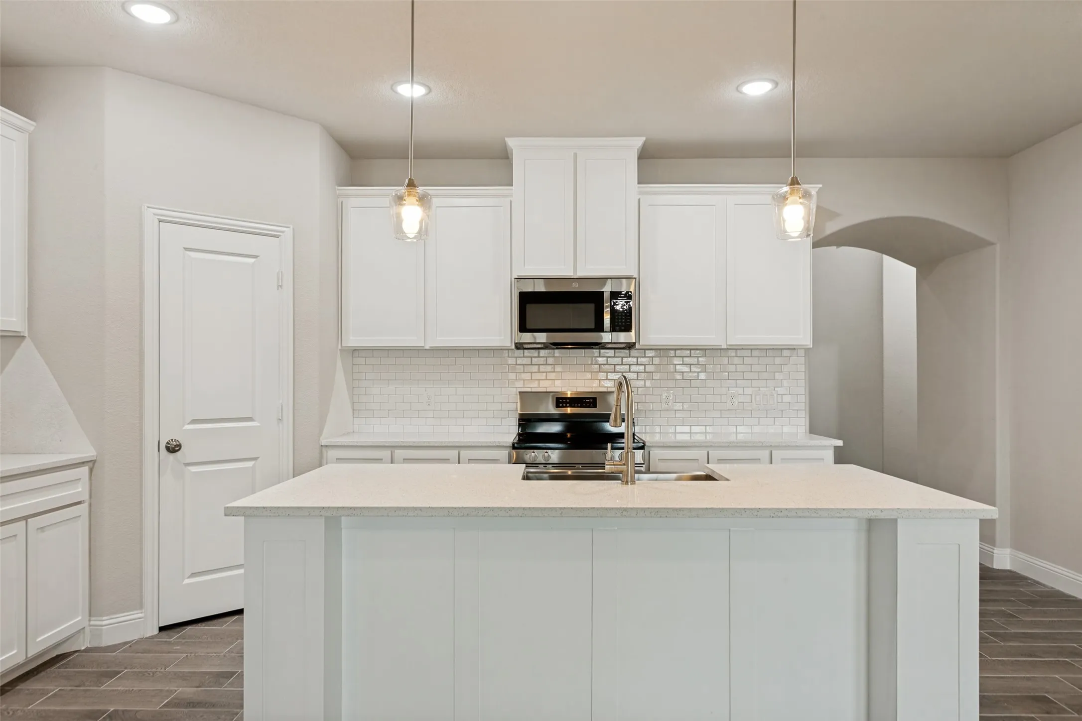Single Family Residence For Sale in Tarrant County , 5520 Goodman Avenue, Fort Worth, Texas 76107, 4 Bedroom, 2 Bathroom, 1 Garage spaces, 1,810 Sqft, built in 2023, mls#21289767, Real Estate Agent in Fort Worth, Homes For Sale in Tarrant county, Homes For Sale in Fort Worth, Realtor in Fort Worth Texas, Real Estate Brokerage Independent Realty Texas, Luminita Cordes Realtor