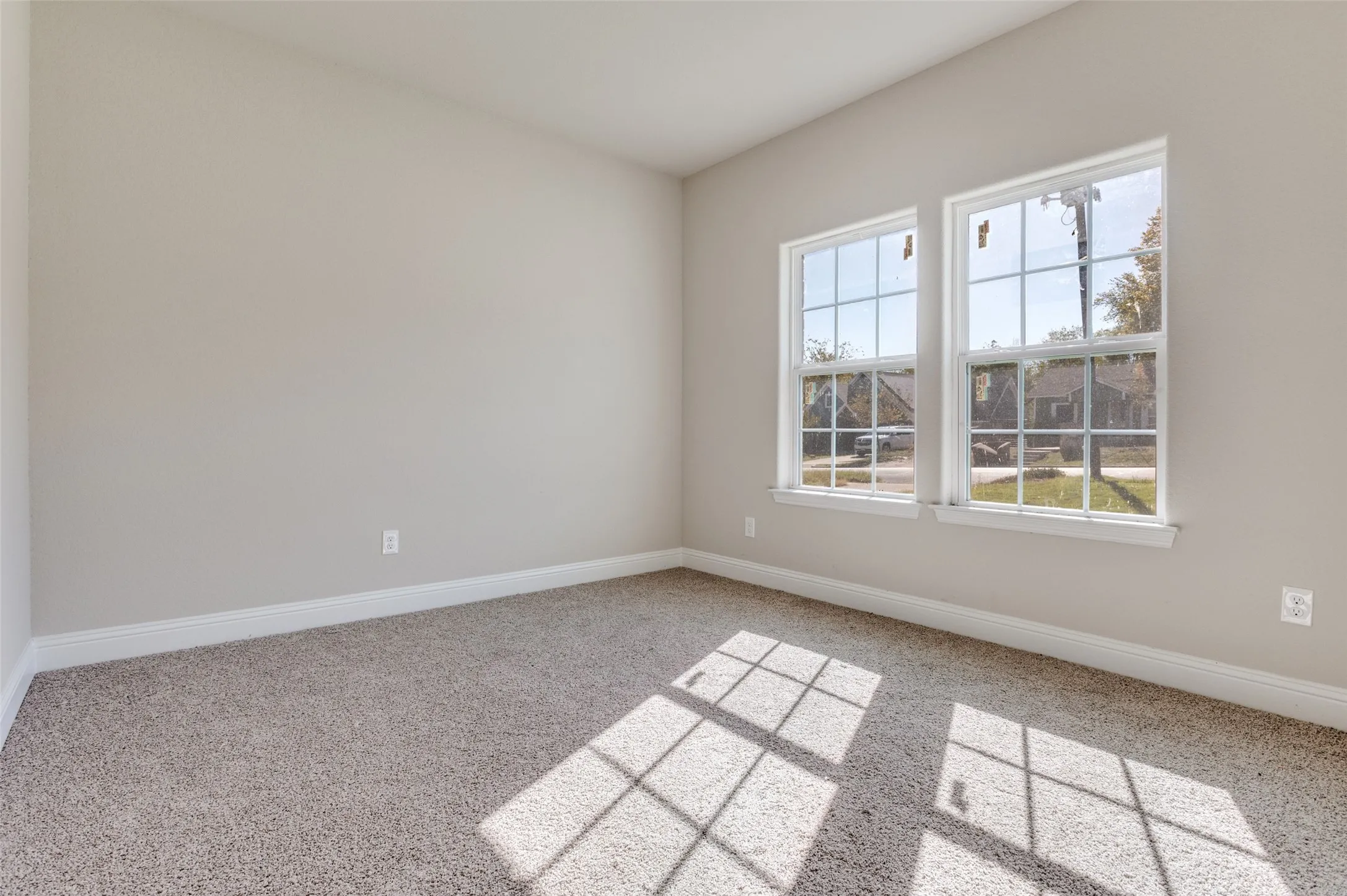 Single Family Residence For Sale in Tarrant County , 5520 Goodman Avenue, Fort Worth, Texas 76107, 4 Bedroom, 2 Bathroom, 1 Garage spaces, 1,810 Sqft, built in 2023, mls#21289767, Real Estate Agent in Fort Worth, Homes For Sale in Tarrant county, Homes For Sale in Fort Worth, Realtor in Fort Worth Texas, Real Estate Brokerage Independent Realty Texas, Luminita Cordes Realtor