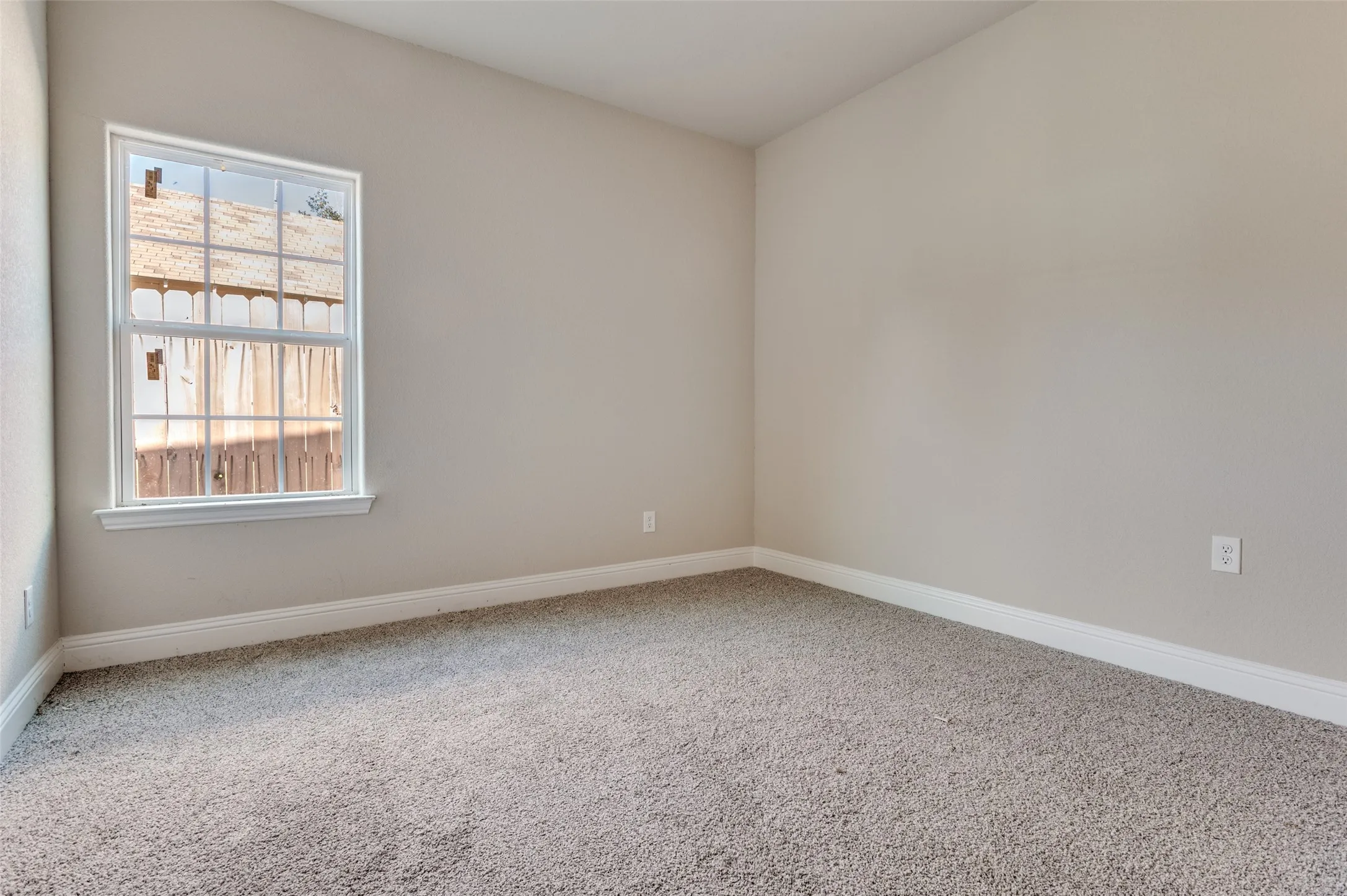 Single Family Residence For Sale in Tarrant County , 5520 Goodman Avenue, Fort Worth, Texas 76107, 4 Bedroom, 2 Bathroom, 1 Garage spaces, 1,810 Sqft, built in 2023, mls#21289767, Real Estate Agent in Fort Worth, Homes For Sale in Tarrant county, Homes For Sale in Fort Worth, Realtor in Fort Worth Texas, Real Estate Brokerage Independent Realty Texas, Luminita Cordes Realtor